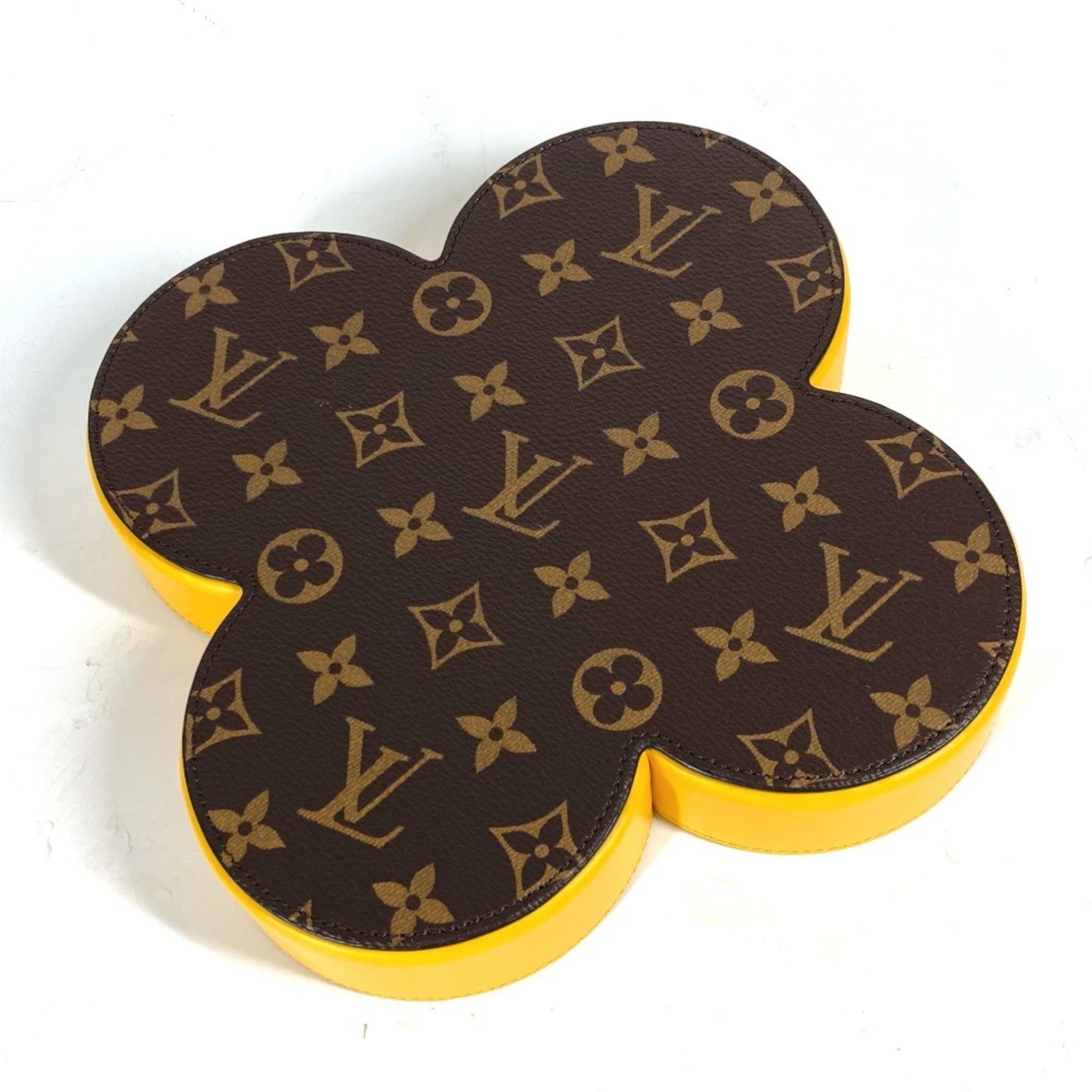 LOUIS VUITTON GI0837 Monogram Flower Vide Posh Tray Plate Leather Women's Jaune Yellow