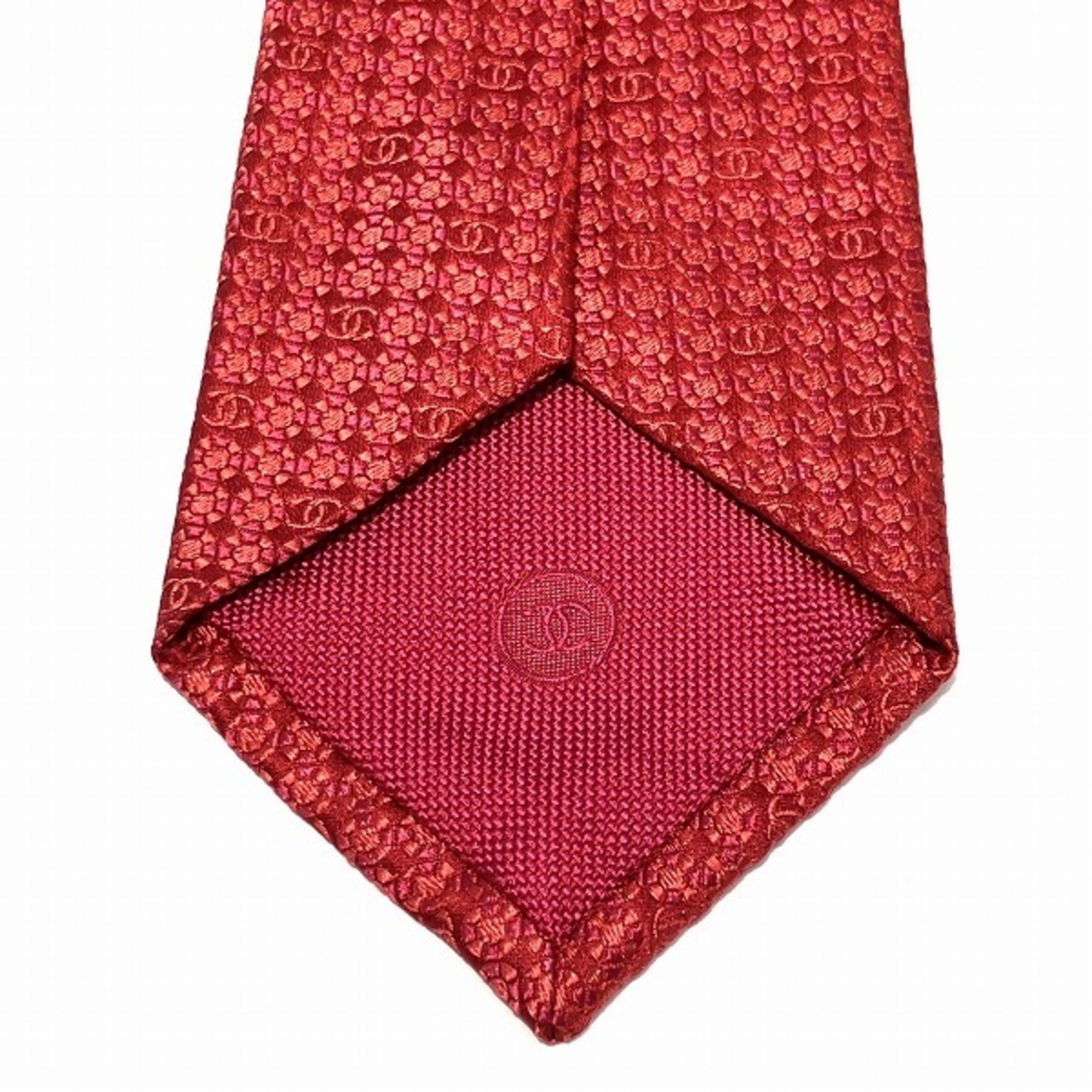 CHANEL Red Silk Accessory Necktie for Men