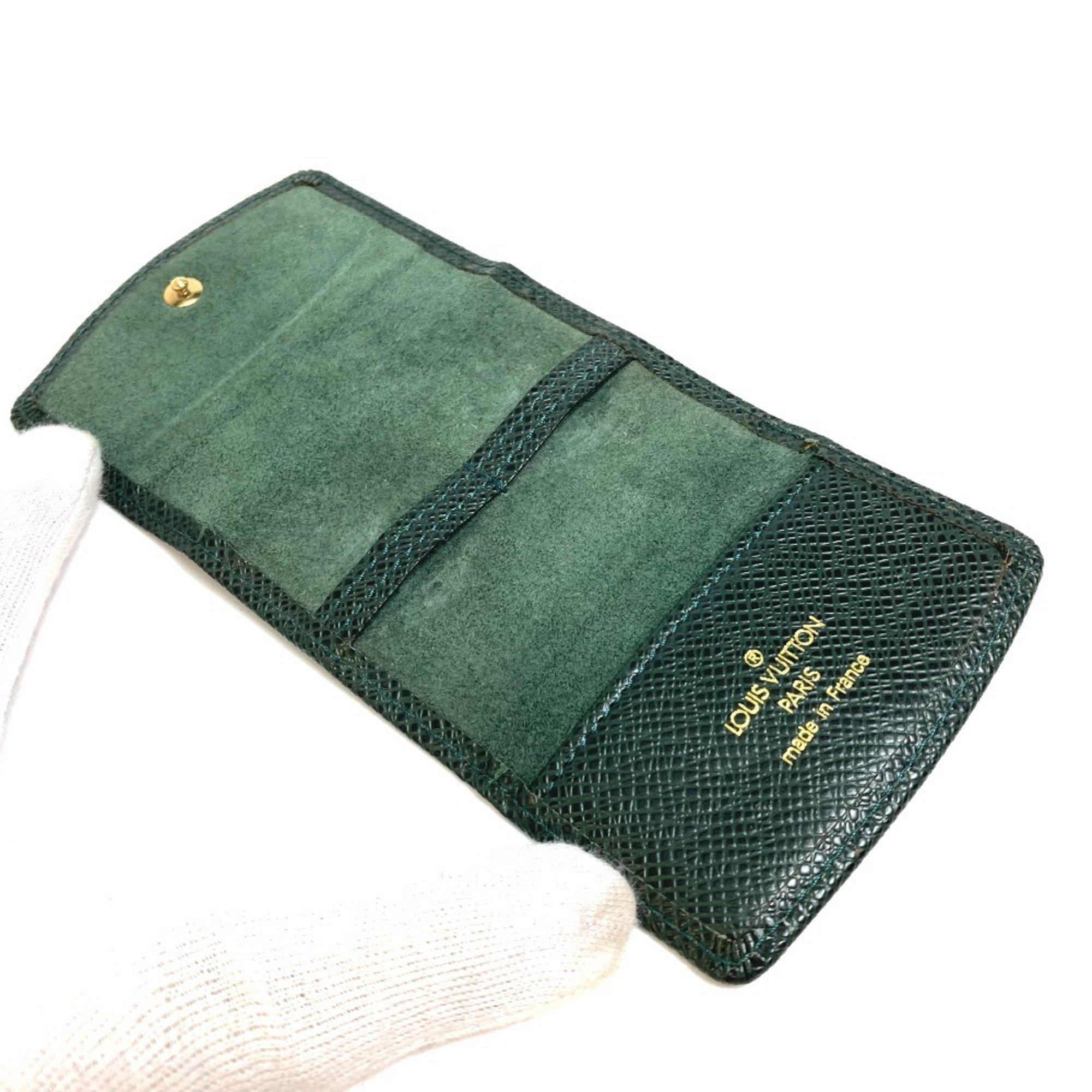 LOUIS VUITTON M30974 Taiga Button de Manchette Case Leather Men's Women's Episea Green