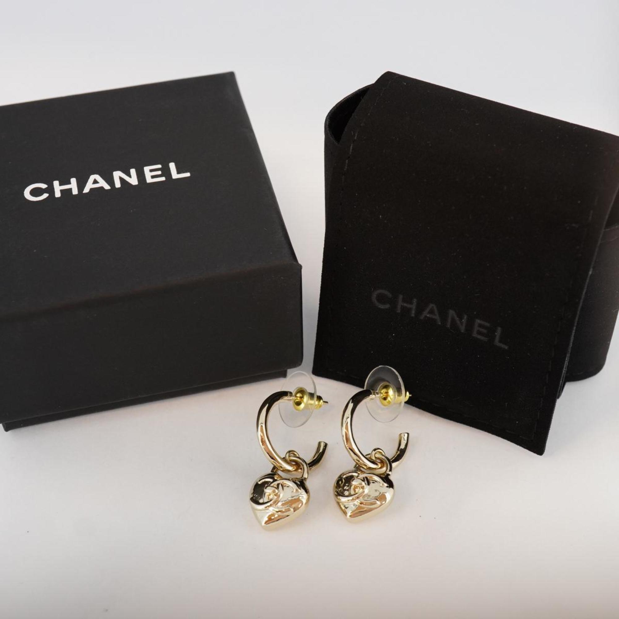 Chanel earrings turn lock heart motif GP plating champagne gold B23V ladies