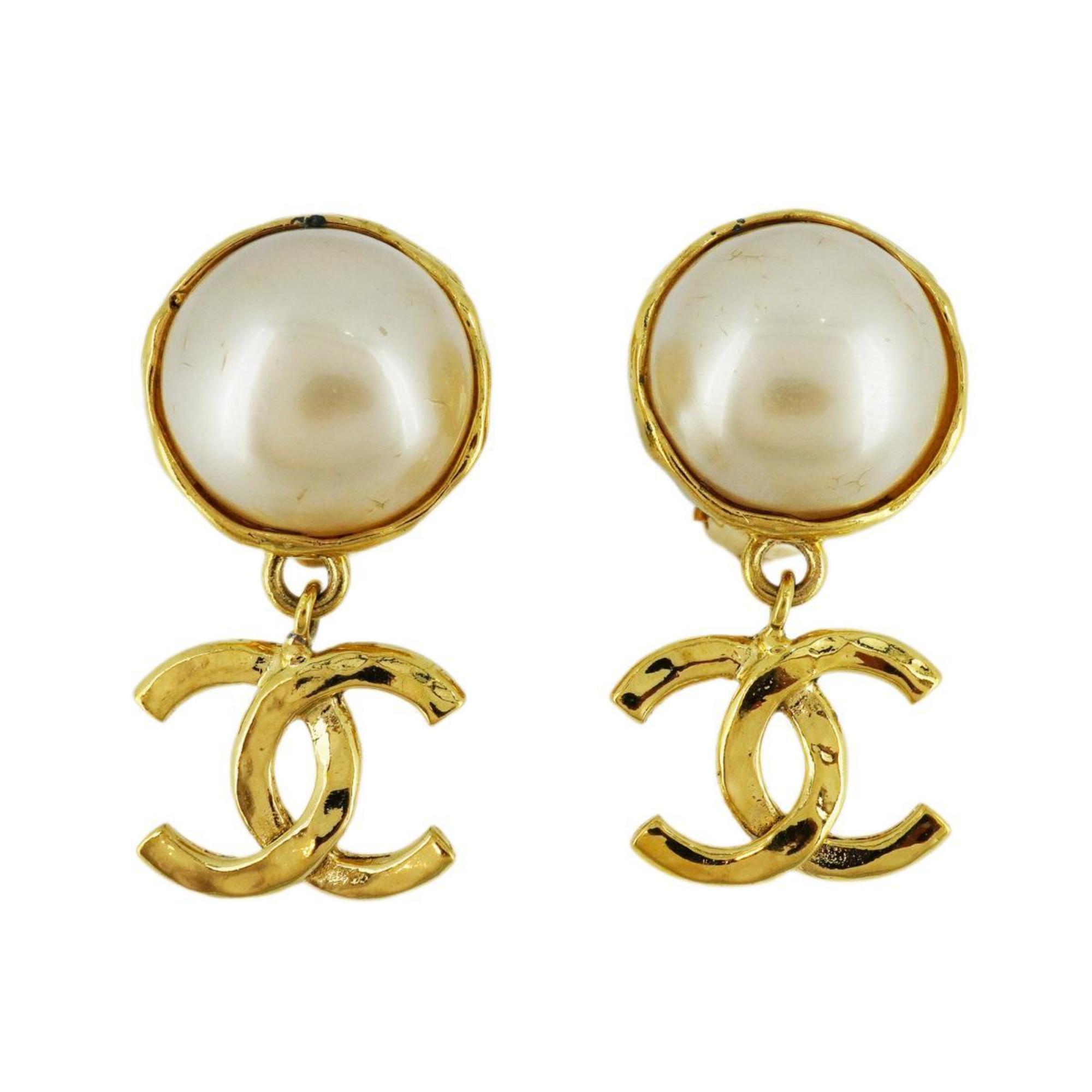 Chanel Earrings Coco Mark Circle Fake Pearl GP Plated Gold 93A Women's