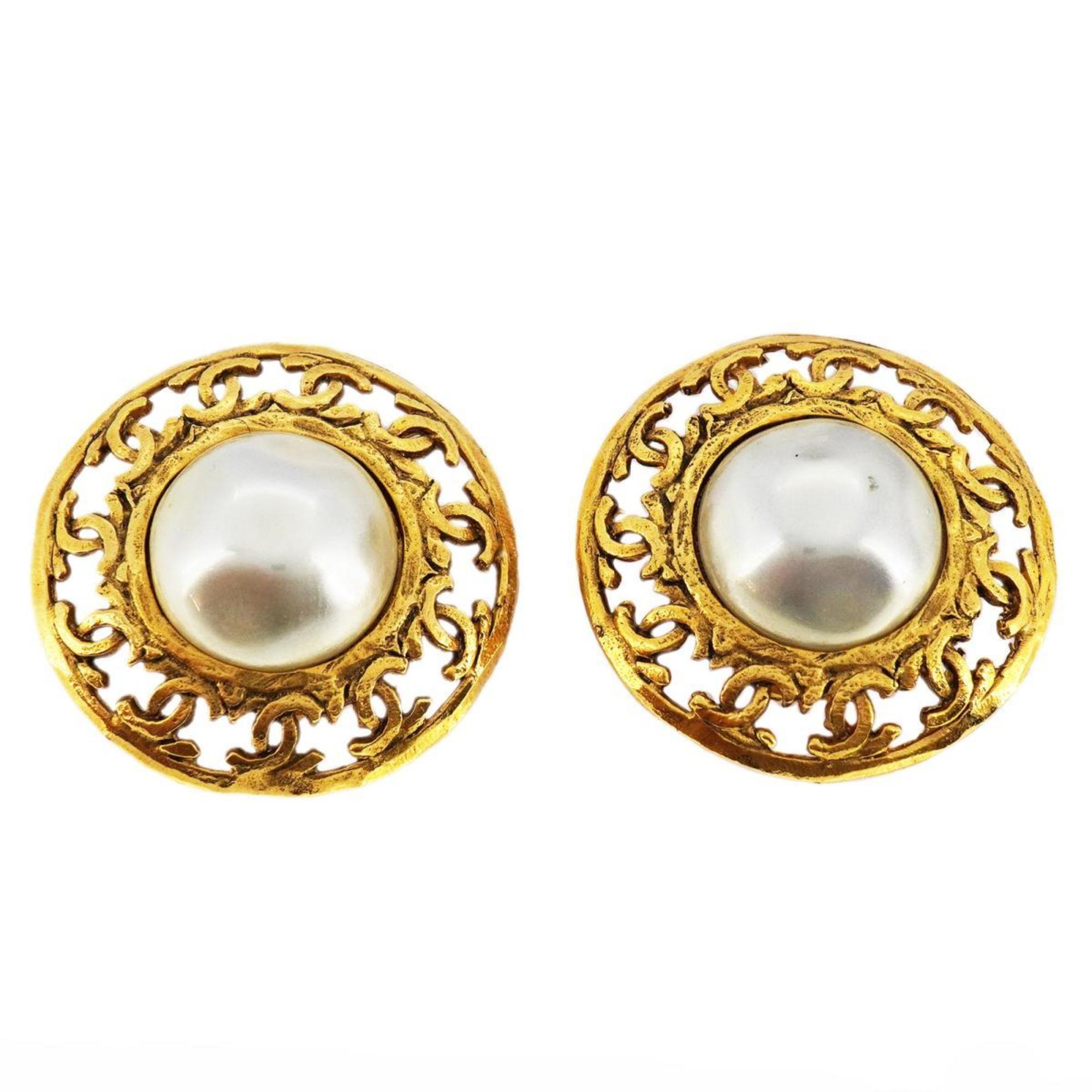 Chanel Earrings Coco Mark Circle Fake Pearl GP Plated Gold Women's