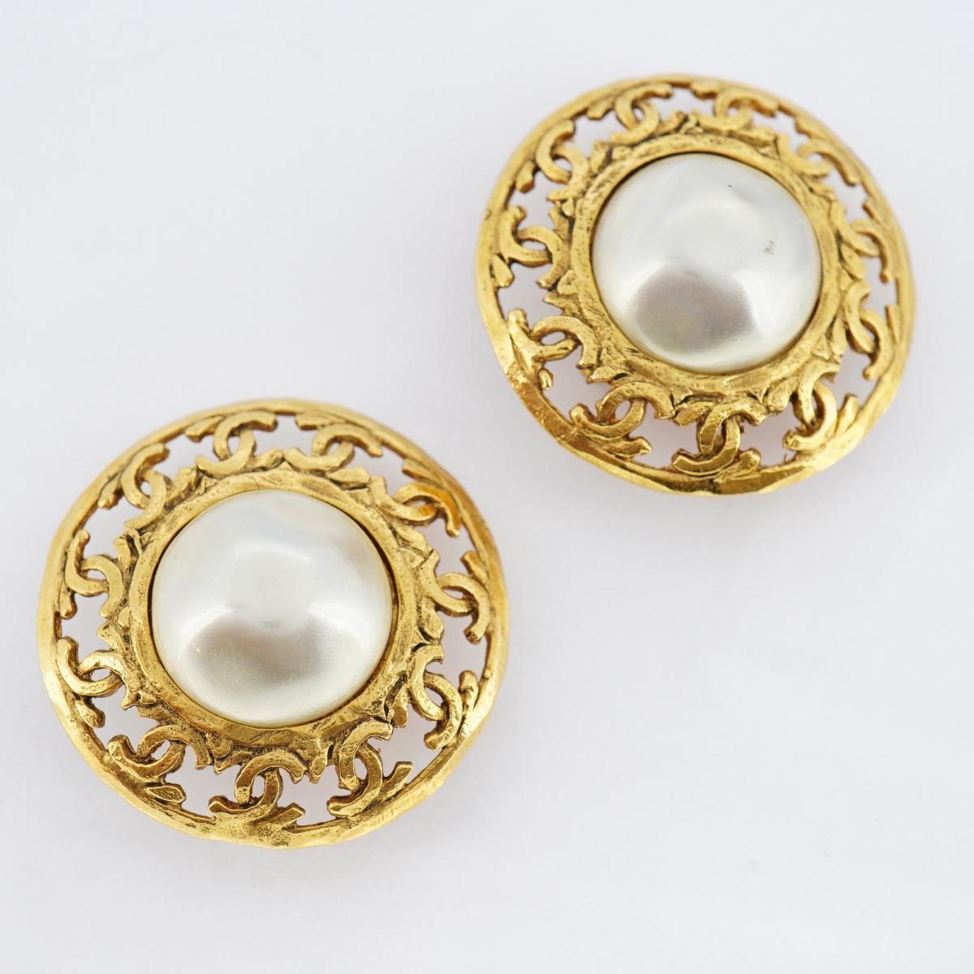 Chanel Earrings Coco Mark Circle Fake Pearl GP Plated Gold Women's