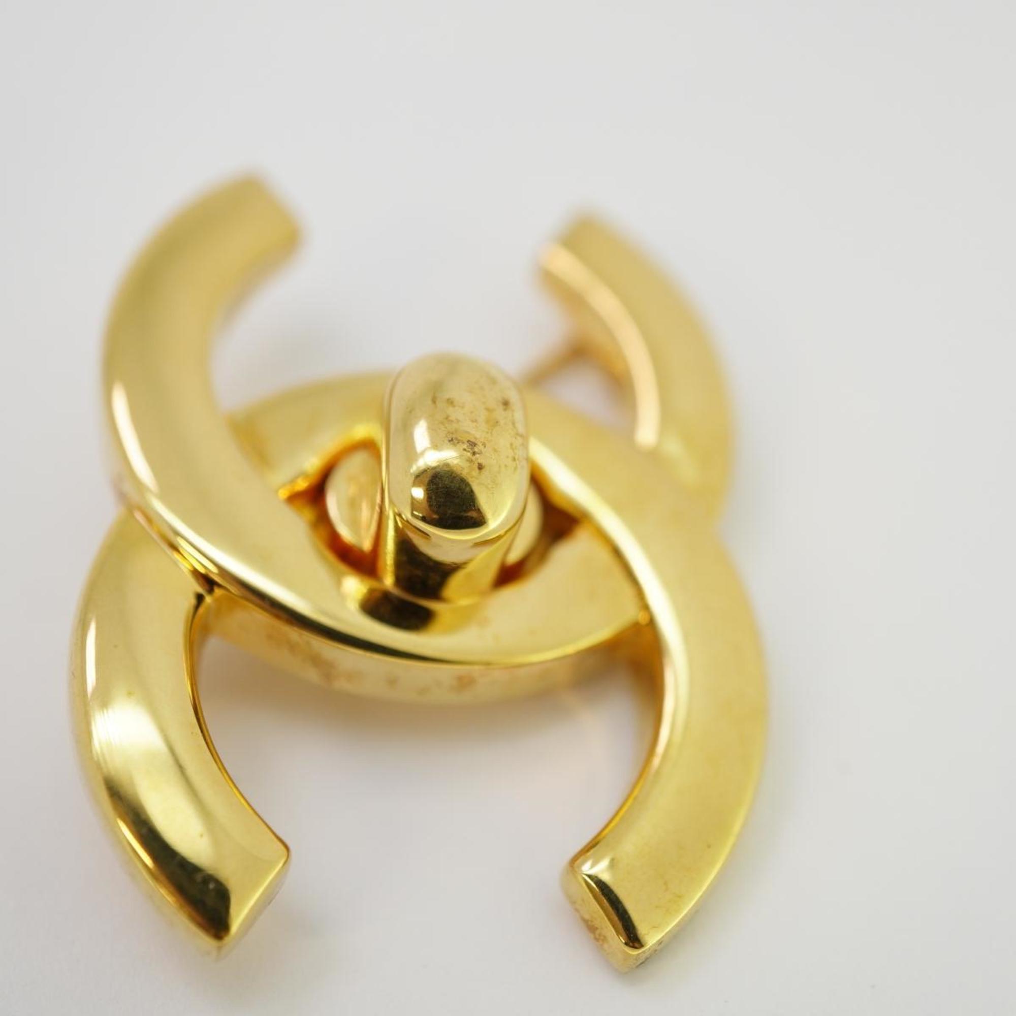 Chanel Brooch Turn Lock GP Plated Gold 96P Women's