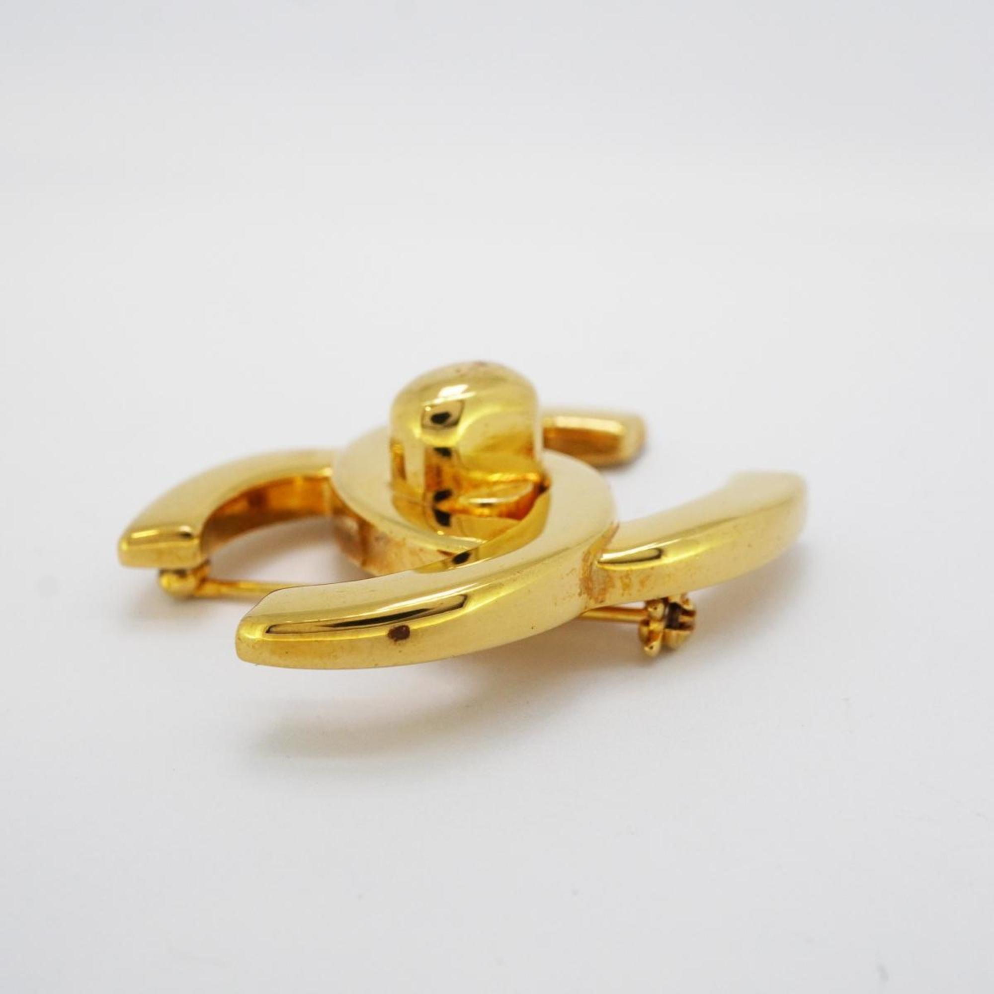 Chanel Brooch Turn Lock GP Plated Gold 96P Women's