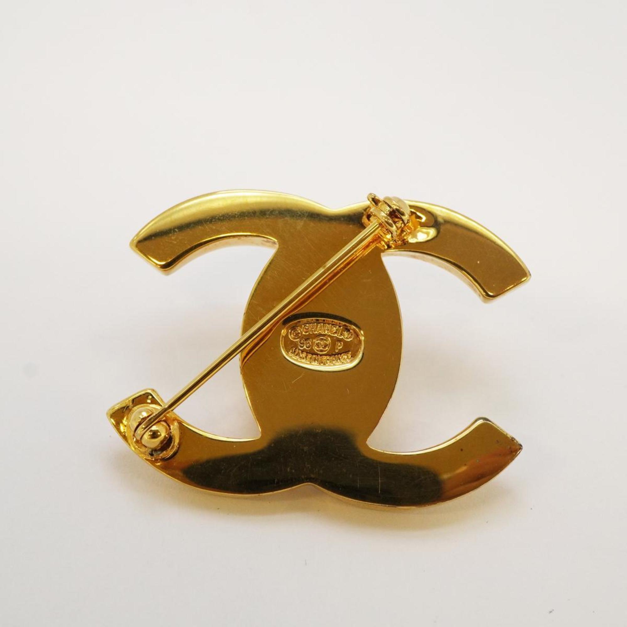 Chanel Brooch Turn Lock GP Plated Gold 96P Women's