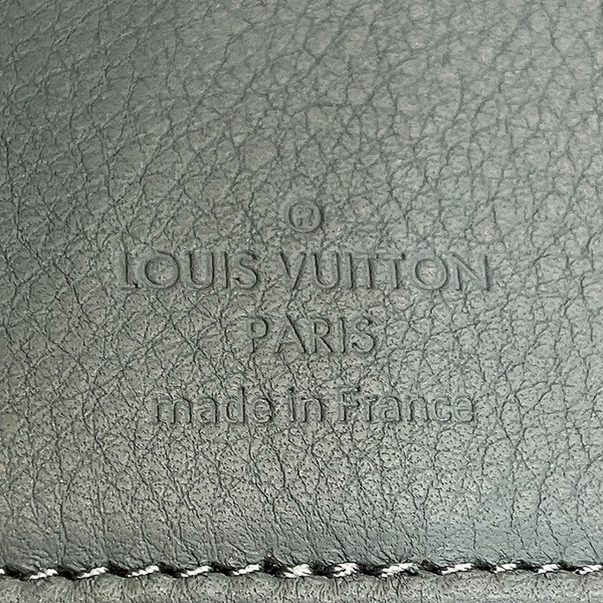 Louis Vuitton Mahina Portefeuille Amelia M58128 Long Wallet Tri-fold for Women