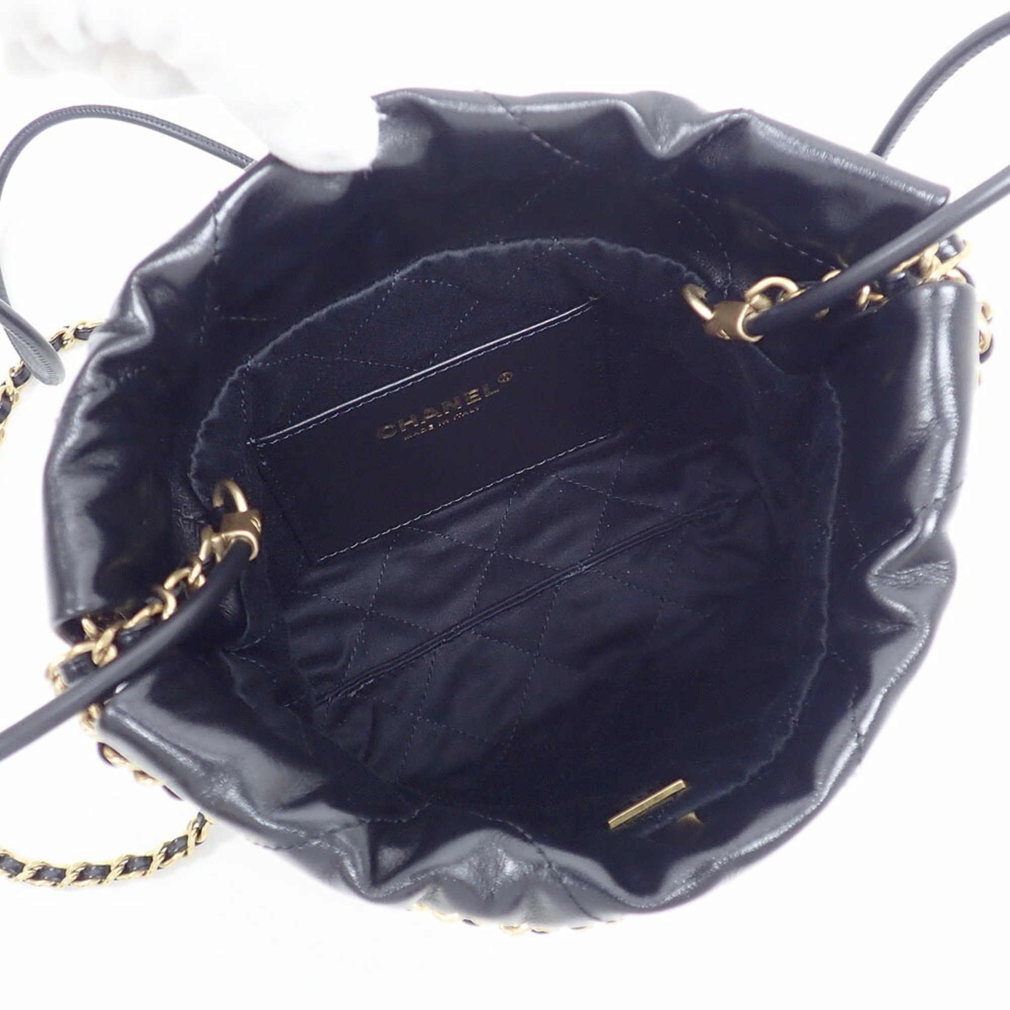 CHANEL 22 Handbag for Women, Black, Shiny Calfskin, AS3980, B08037, 94305, Shoulder, Drawstring