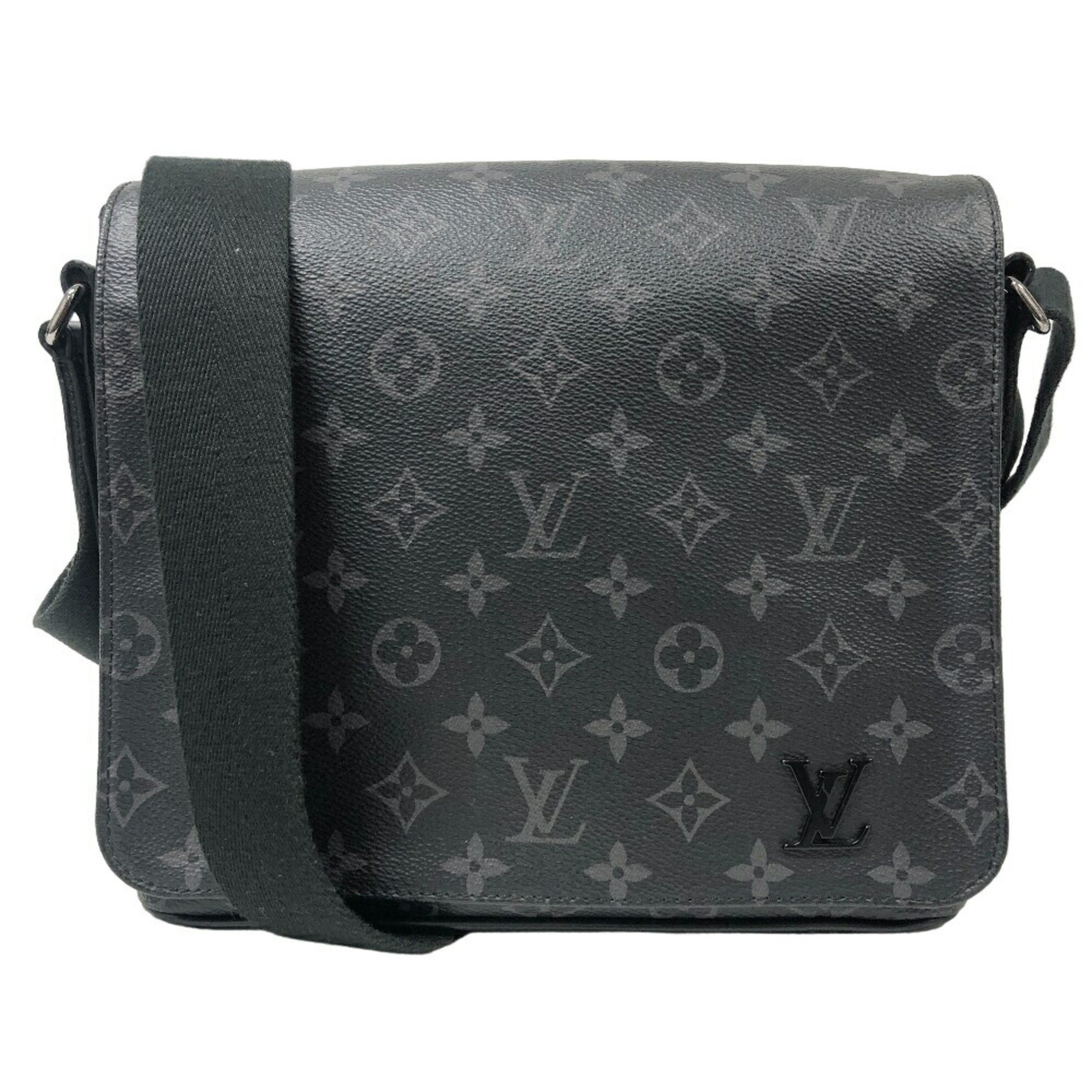 LOUIS VUITTON M46255 District PM Monogram Eclipse Shoulder Bag Black Men's