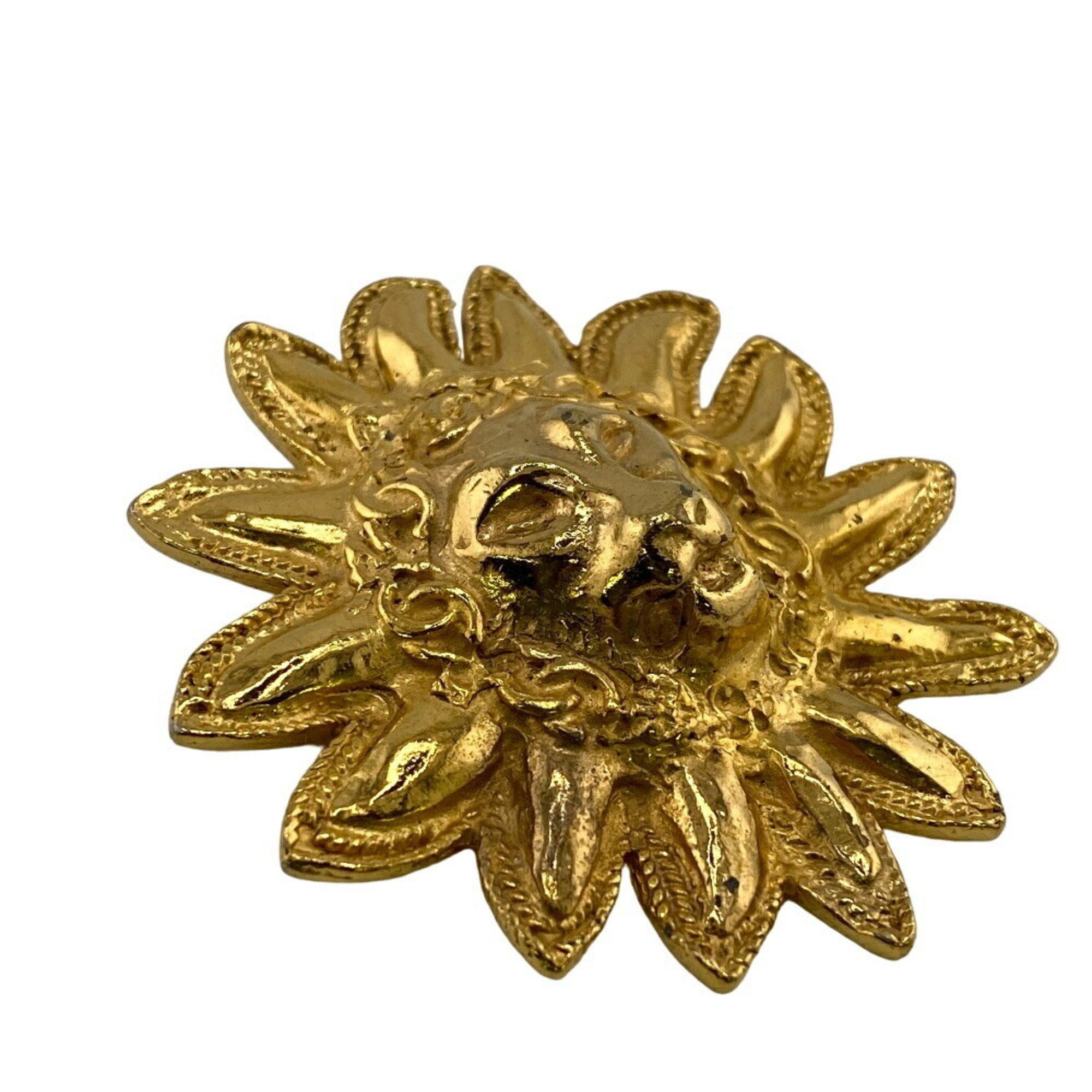 CHANEL Lion Brooch Gold Unisex