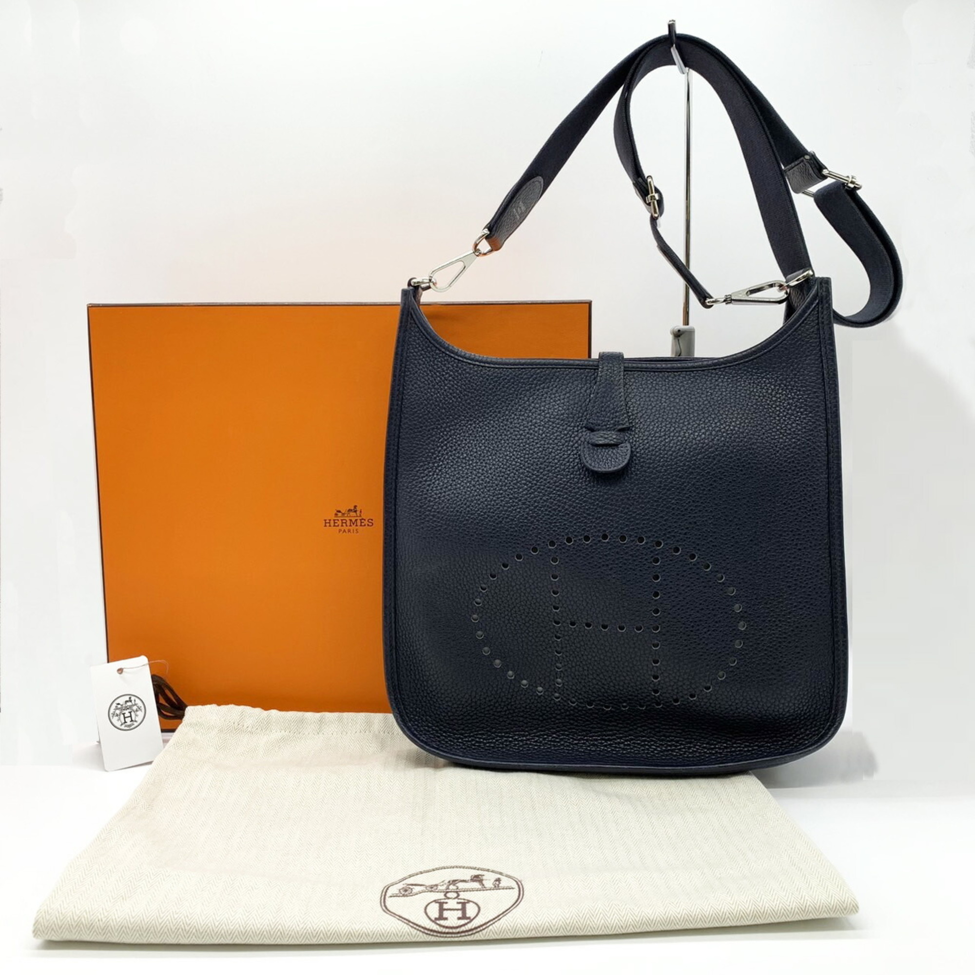 HERMES Evelyn 3 PM Blue Nuit Taurillon Clemence Shoulder Bag D Stamp 2019 Navy Women's