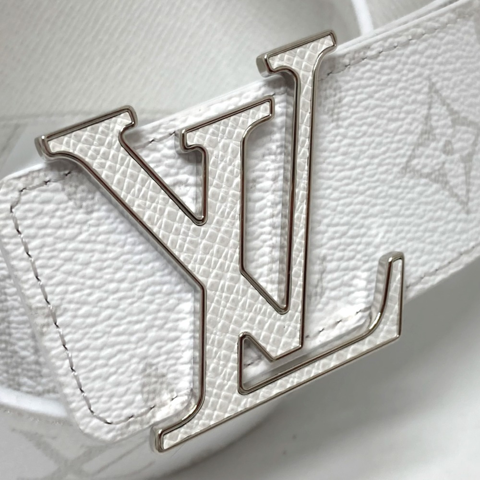 LOUIS VUITTON Louis Vuitton M0718 Santur LV Initial Belt Monogram Eclipse Canvas Men's White Similar