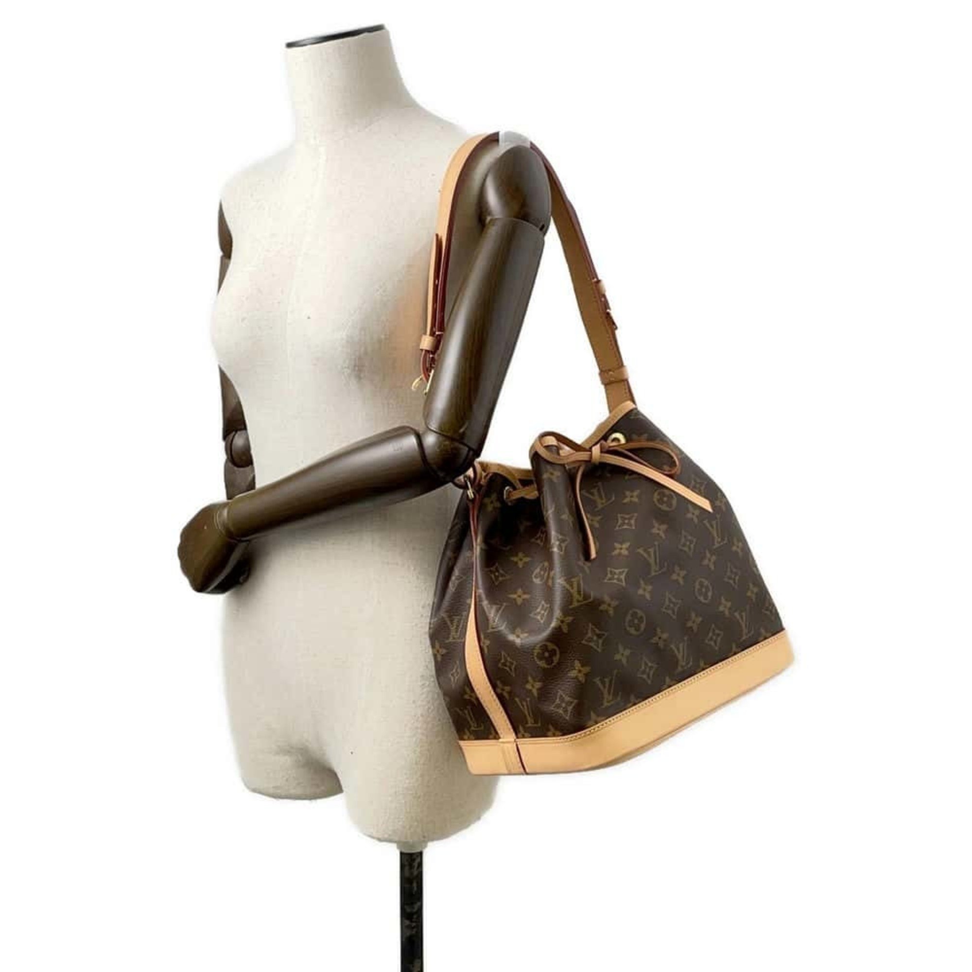 Louis Vuitton Shoulder Bag Monogram Petit Noe M40818