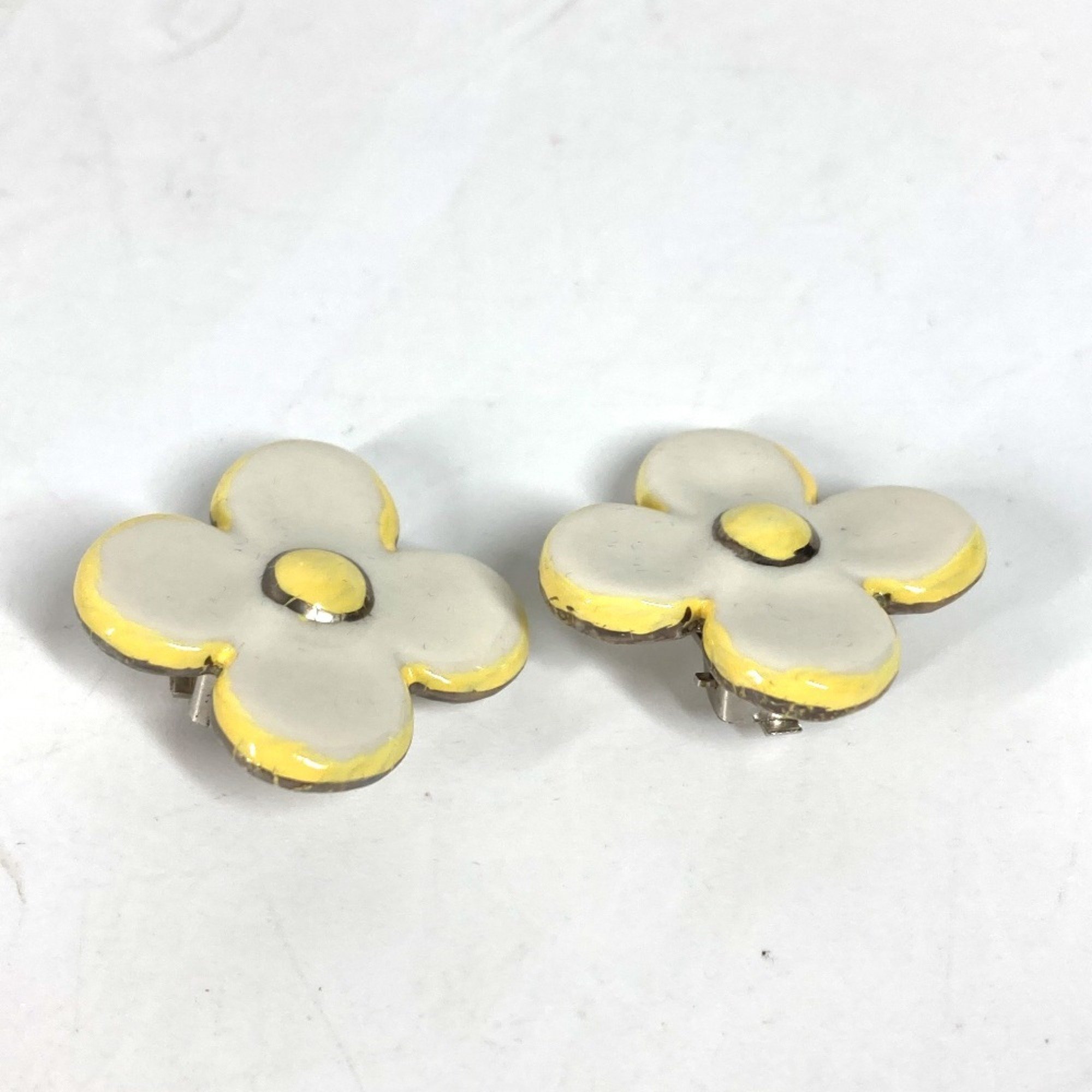 LOUIS VUITTON Louis Vuitton Flower Earrings Ceramic Women's White