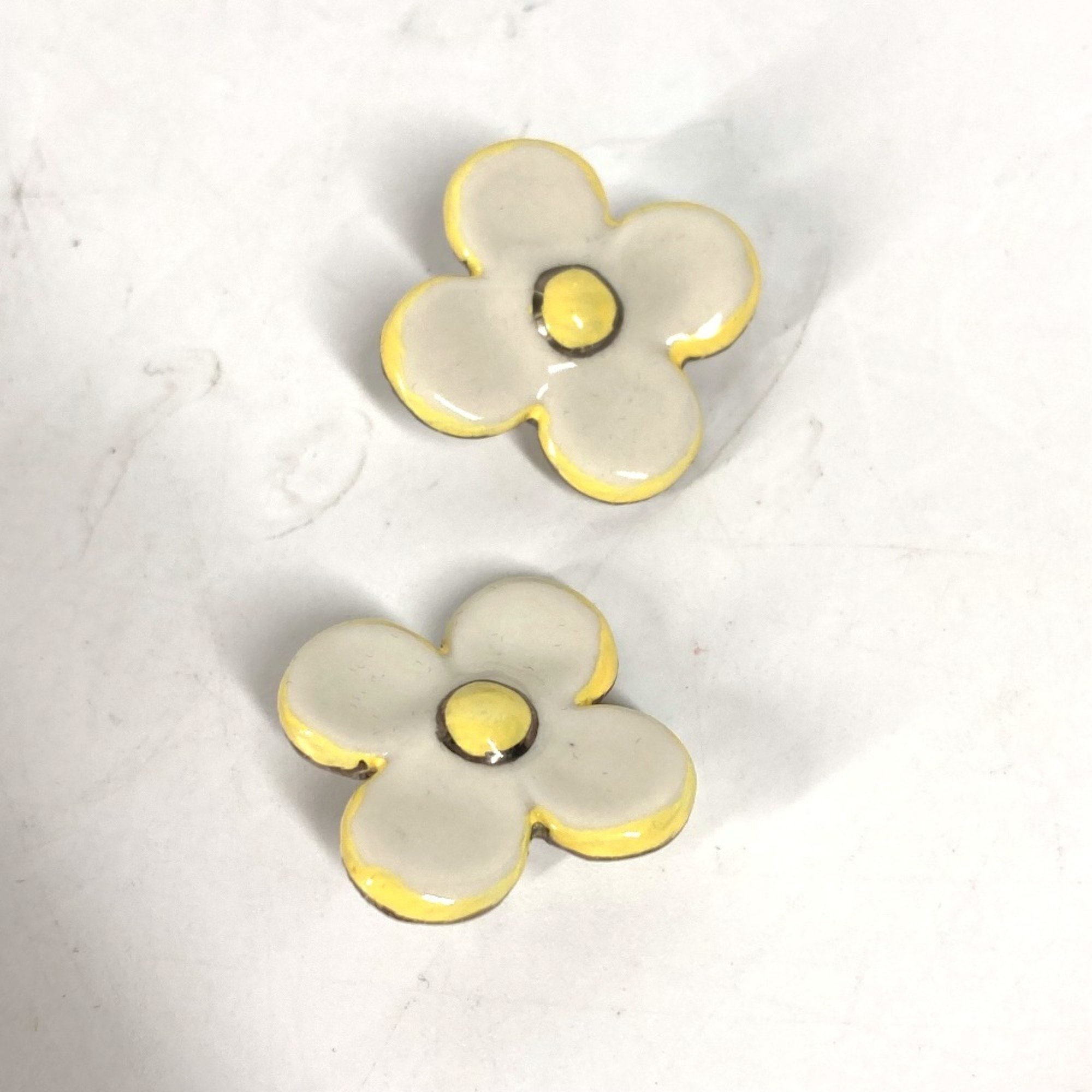 LOUIS VUITTON Louis Vuitton Flower Earrings Ceramic Women's White