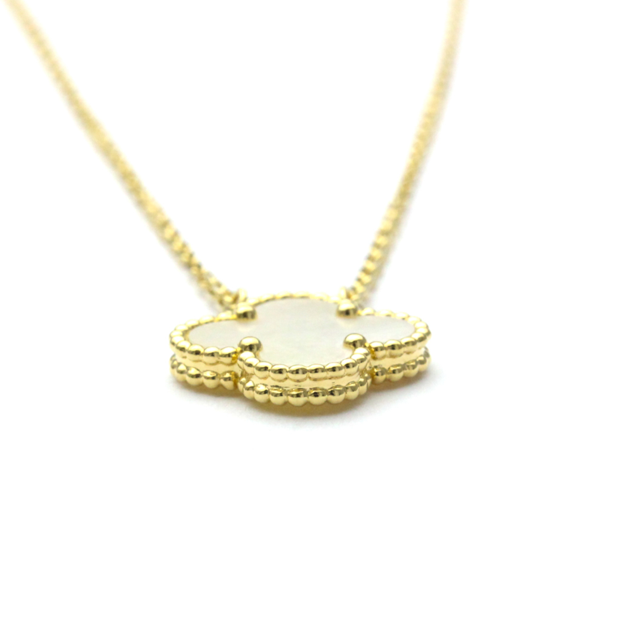 Van Cleef & Arpels Vintage Alhambra VCARA45900 Yellow Gold (18K) Shell Men,Women Fashion Pendant Necklace (Gold)