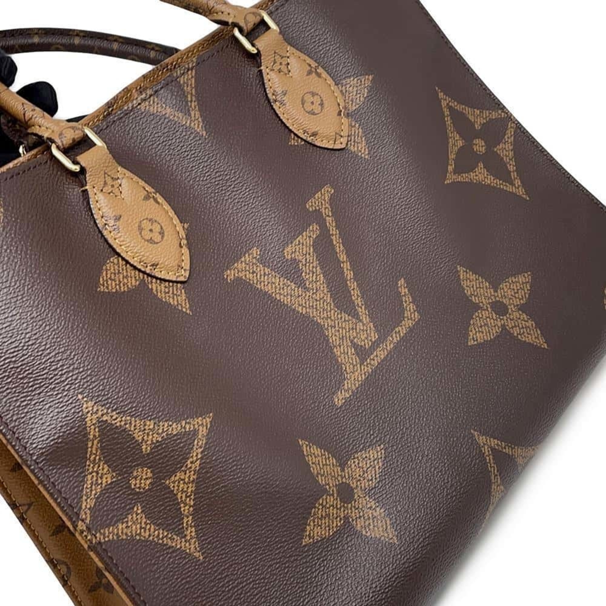 Louis Vuitton Tote Bag Monogram Reverse Giant On the Go MM M45321 2way Shoulder