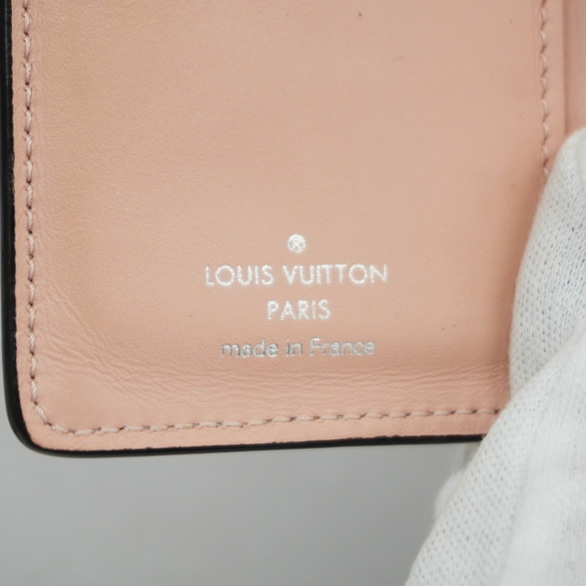 Louis Vuitton Wallet Mahina Portefeuille M80554 White Pink Ladies