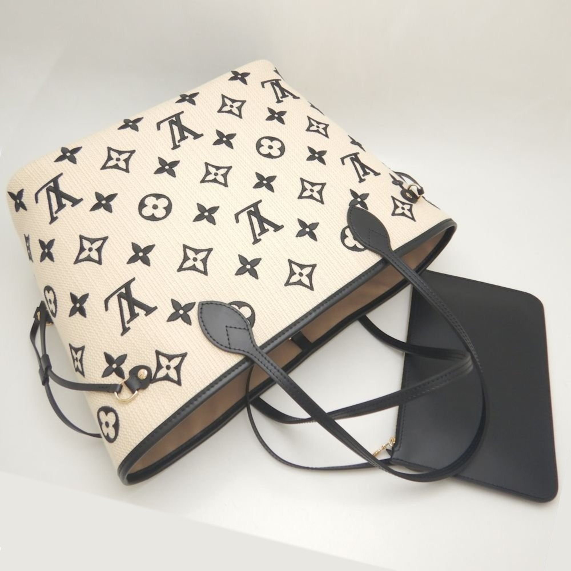 LOUIS VUITTON Louis Vuitton By the Pool Neverfull MM M22838 Tote Bag Beige Black 252178 ☆