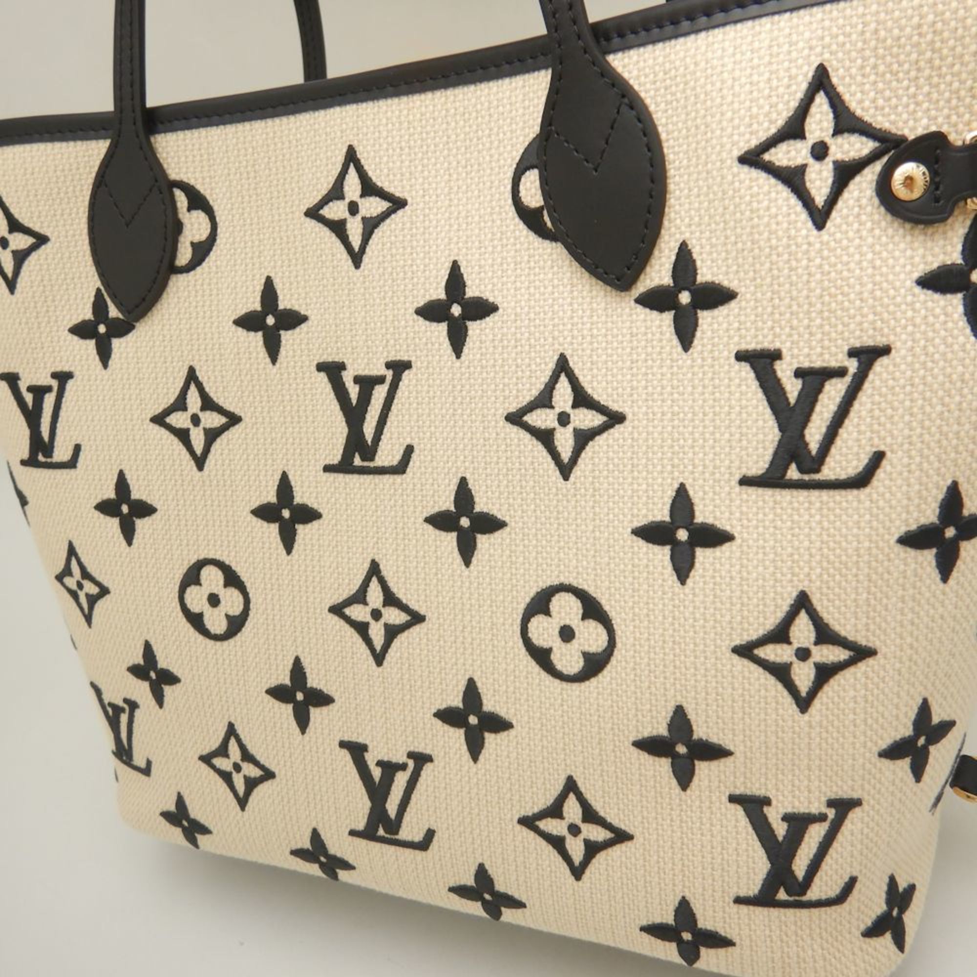 LOUIS VUITTON Louis Vuitton By the Pool Neverfull MM M22838 Tote Bag Beige Black 252178 ☆