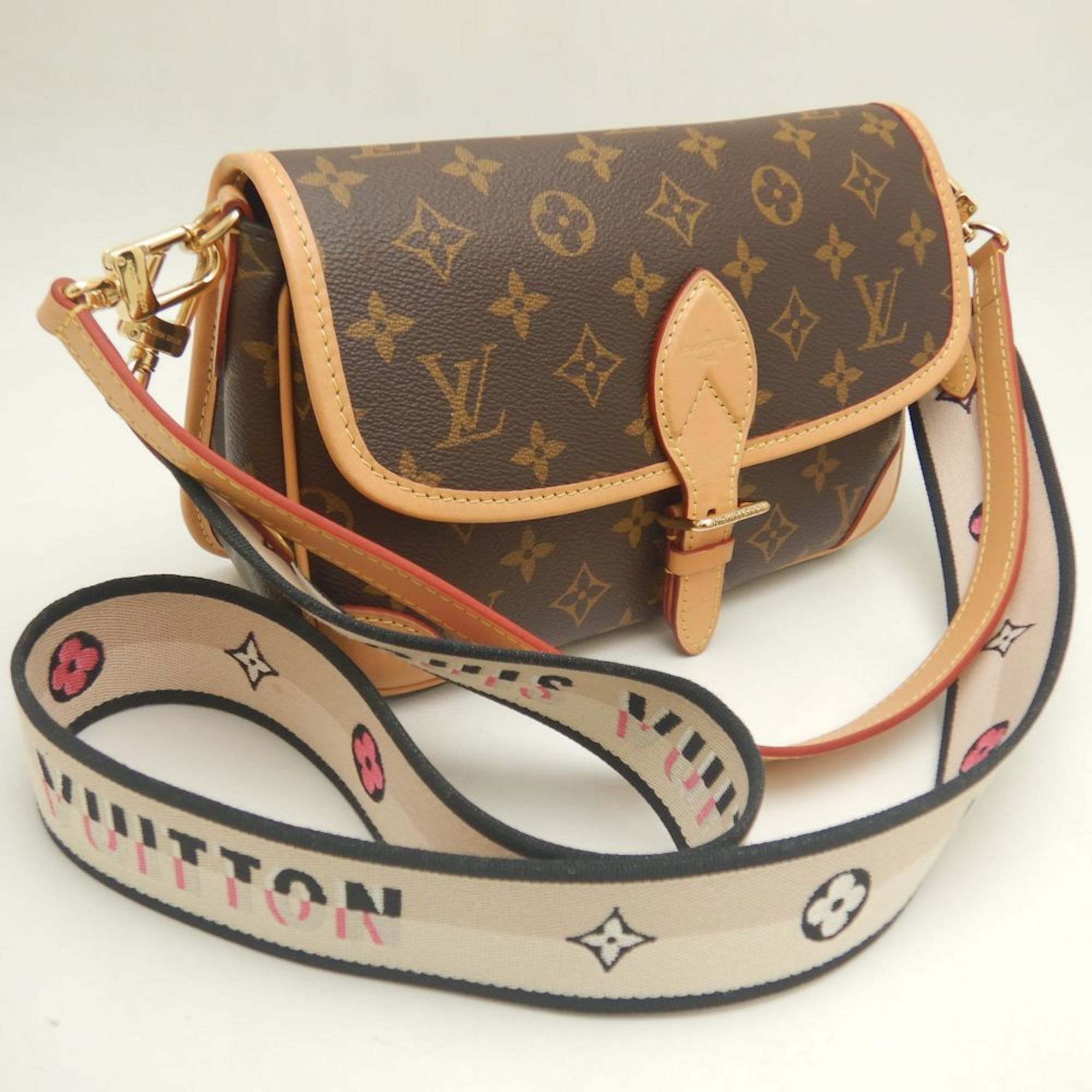 LOUIS VUITTON Louis Vuitton Monogram Diane NM PM M45985 Shoulder Bag Brown 252144