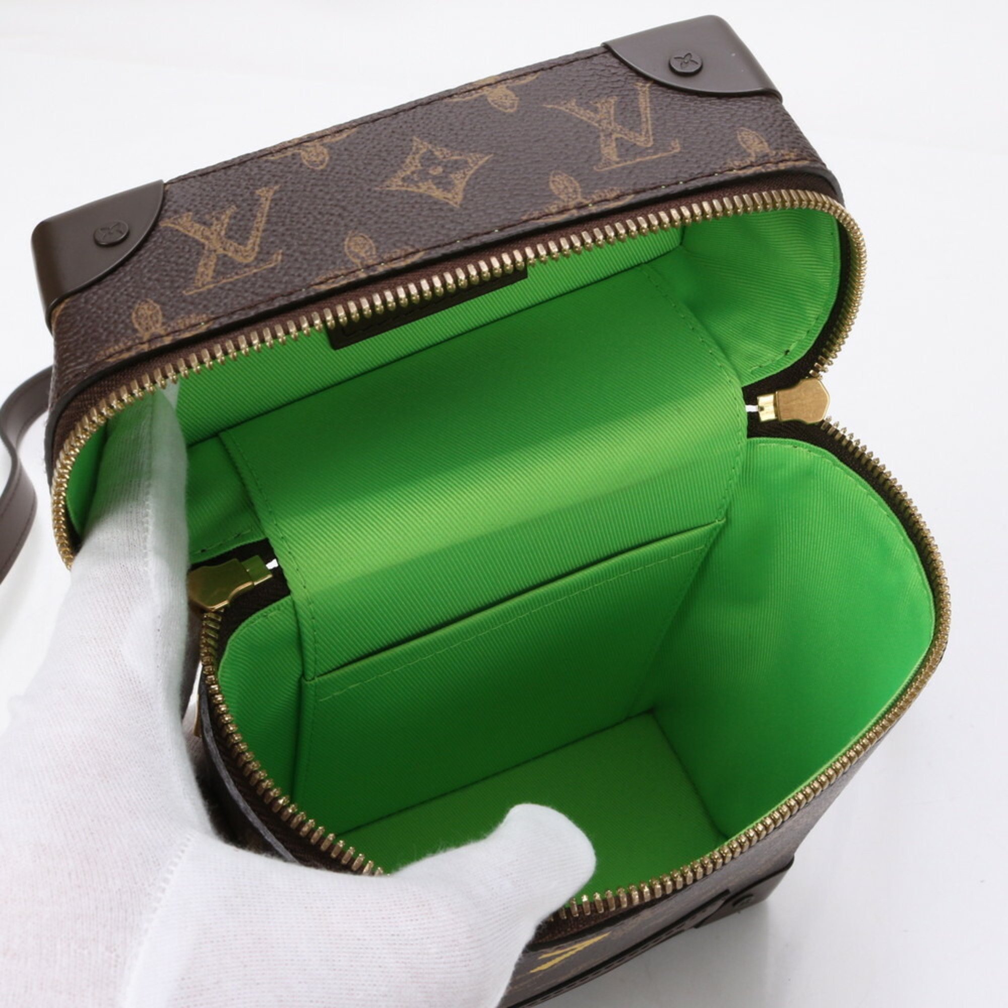 Louis Vuitton RFID Monogram Vertical Box Trunk No. 7 M59664 Shoulder Bag for Men