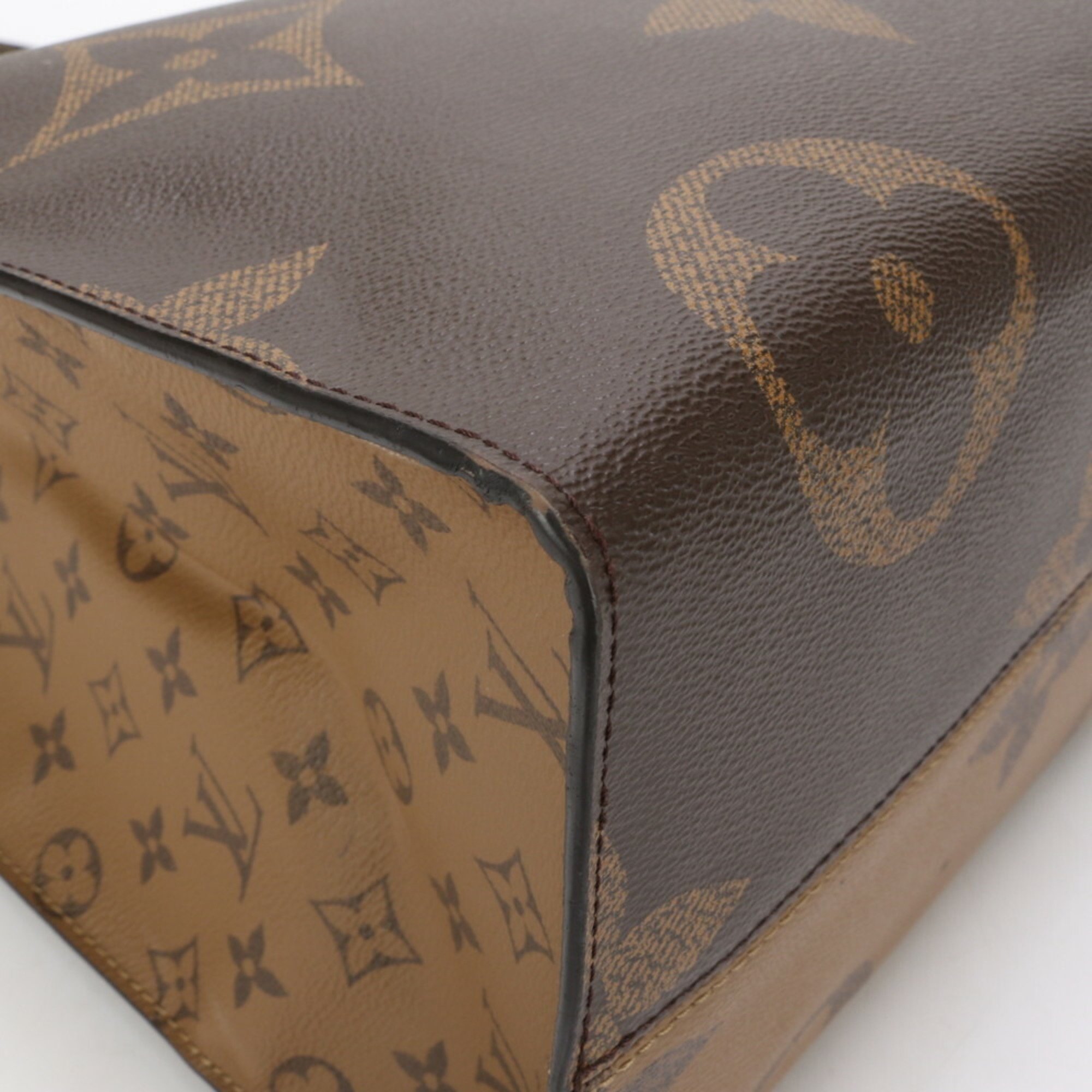 Louis Vuitton RFID Monogram Giant Reverse On-the-Go GM Women's