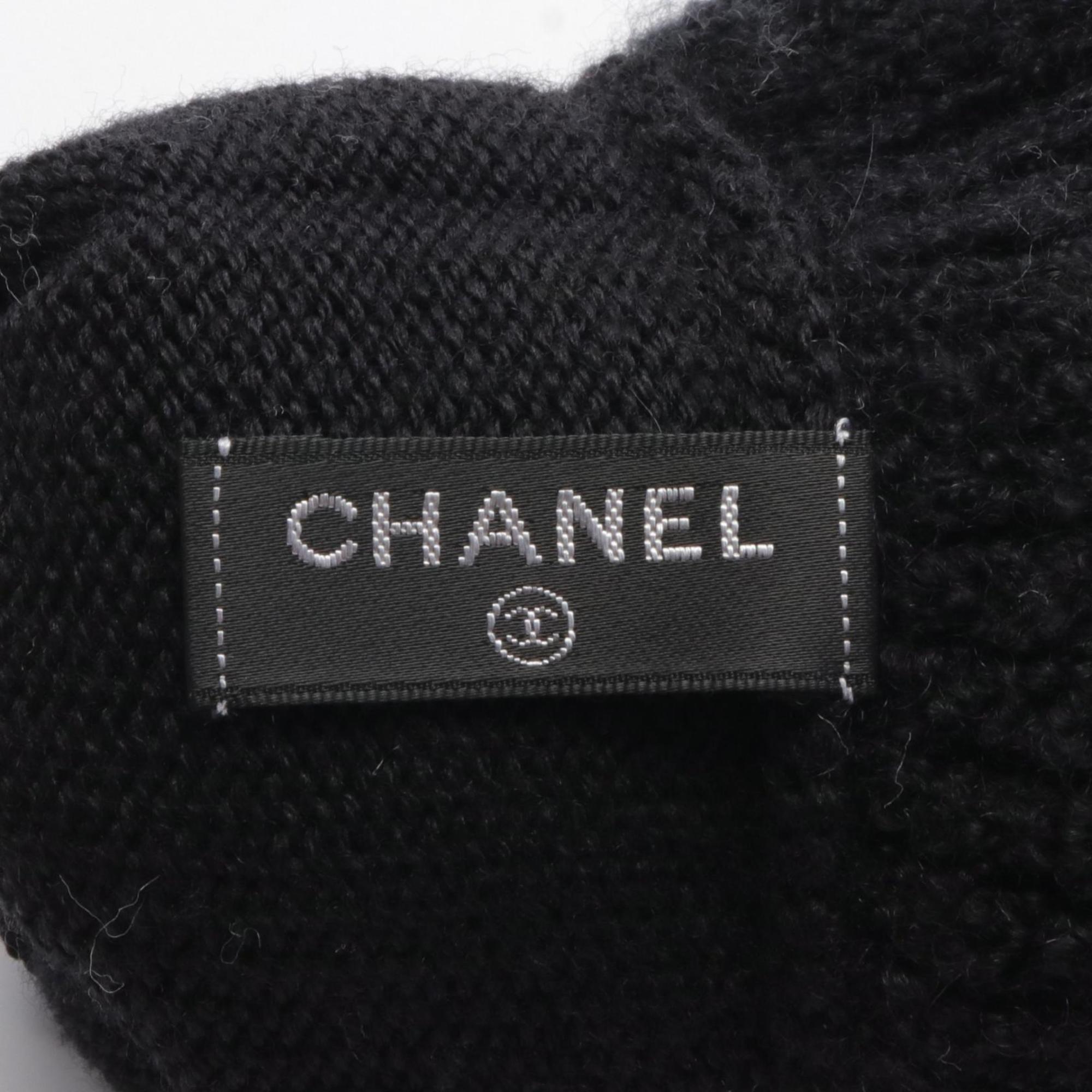 CHANEL Coco Mark Gloves Clothing Wool Silk Cashmere Women's Black Ivory