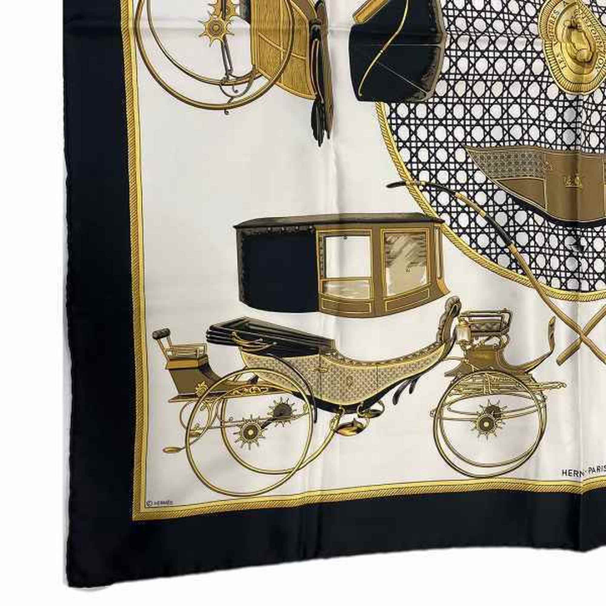 Hermes Carré 90 Folding Covered Carriage Accessories Scarves Women's