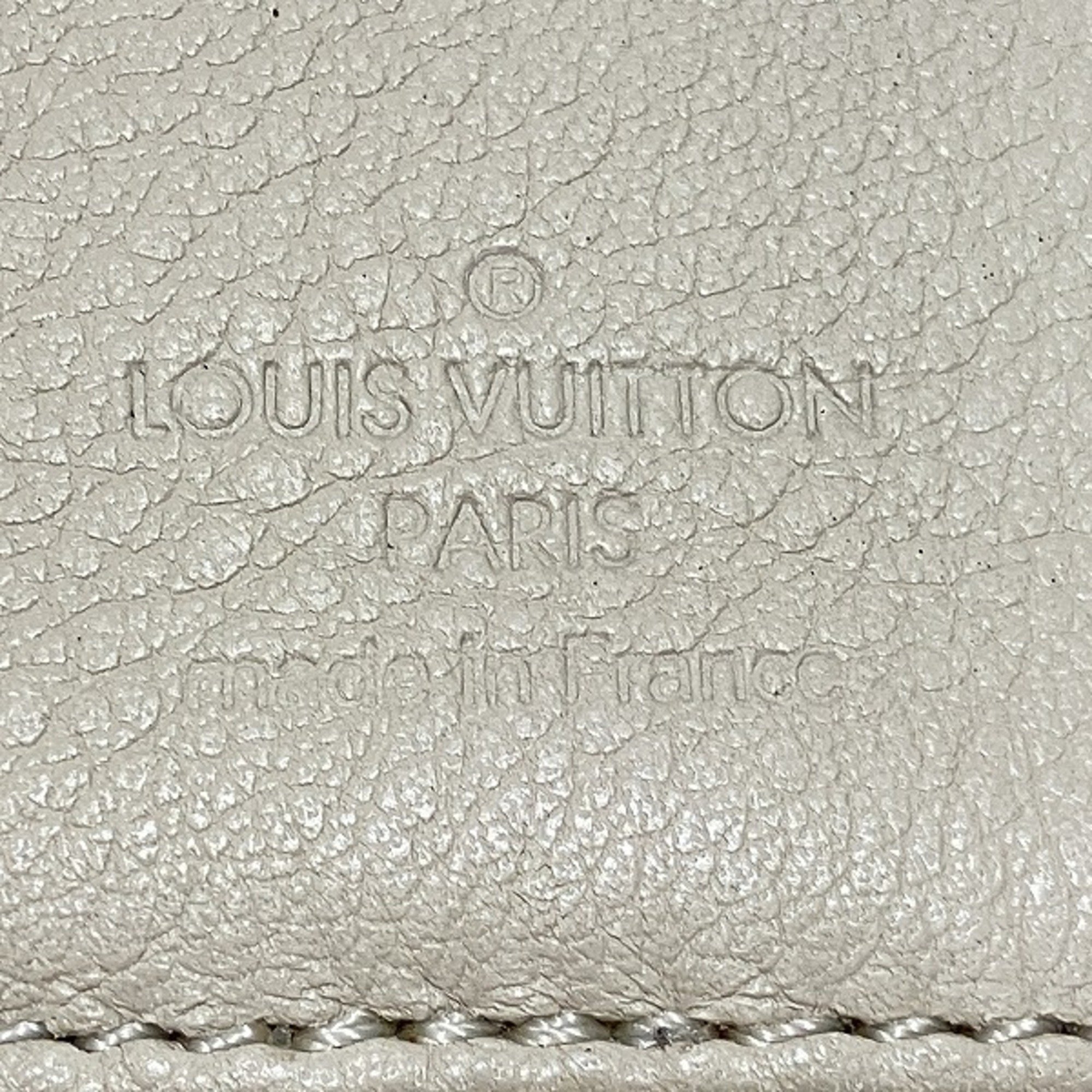 Louis Vuitton Mahina Portefeuille Amelia M58132 Long Wallet for Women