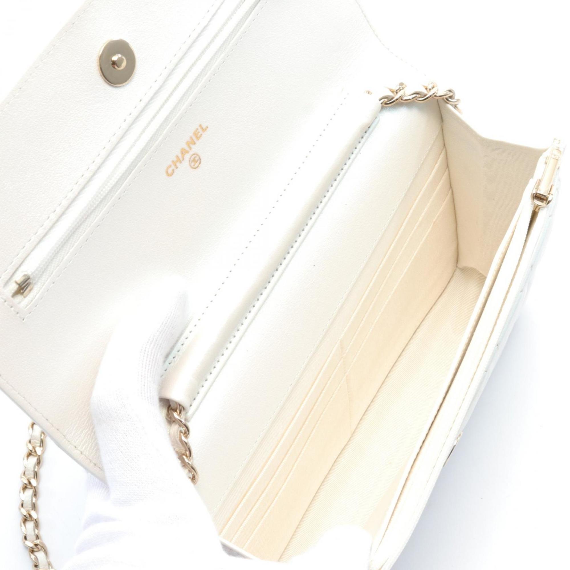 CHANEL Matelasse Shoulder Bag Leather Women's White