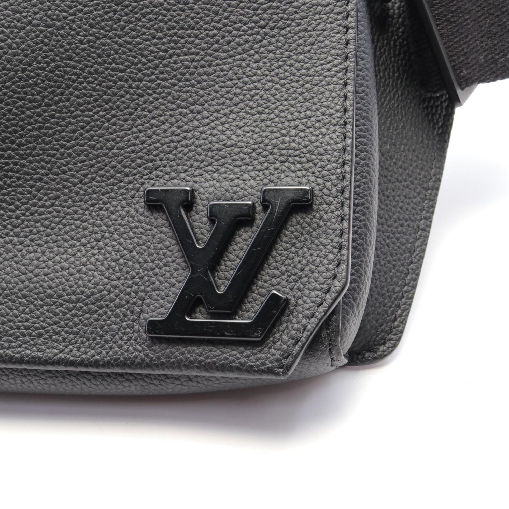 Louis Vuitton Bum Bag NV Waist Body Grain Leather Aerogram Men's Black M57081