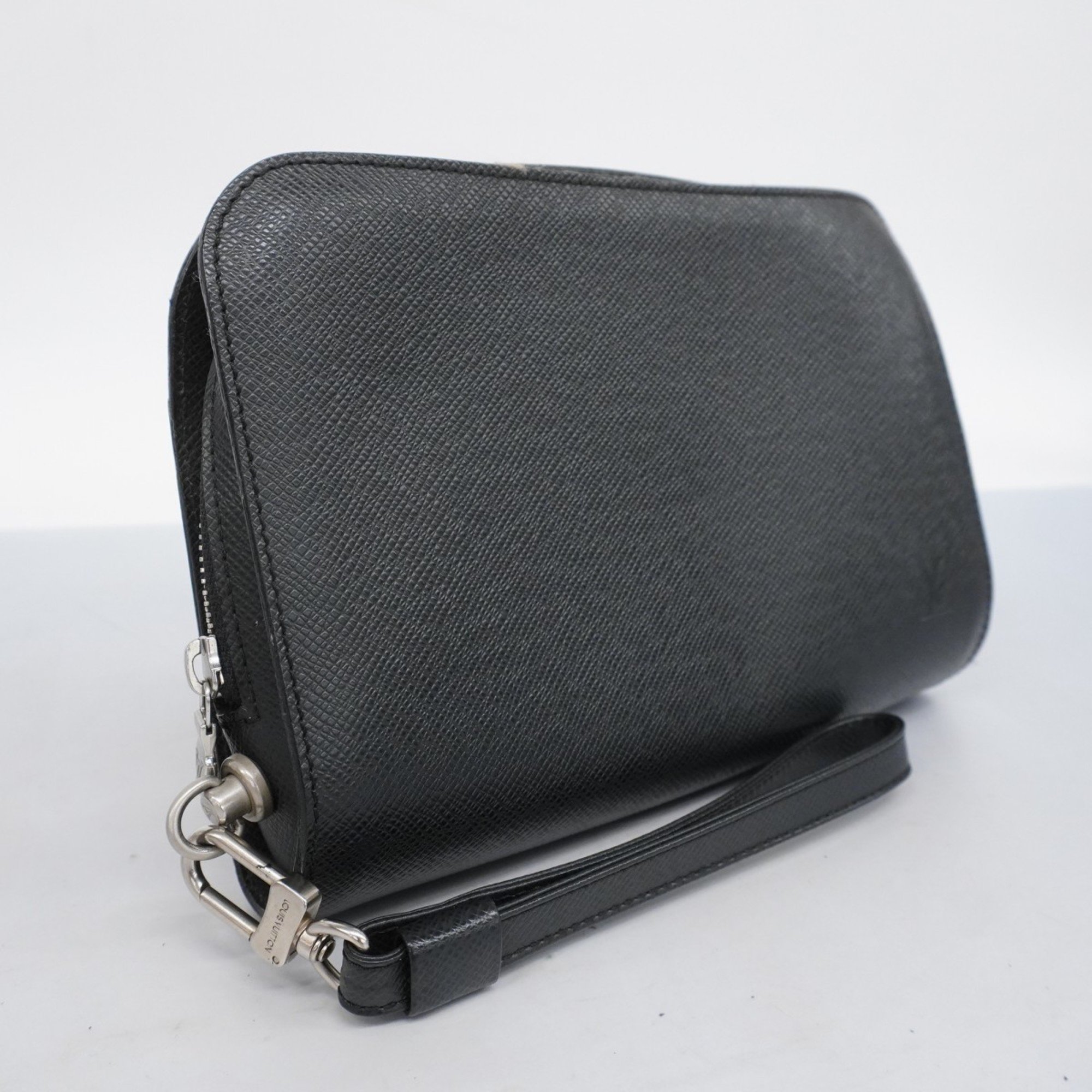 Louis Vuitton Clutch Bag Taiga Baikal M30182 Noir Men's