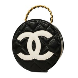 Chanel handbag, matelassé, patent leather, black, ladies