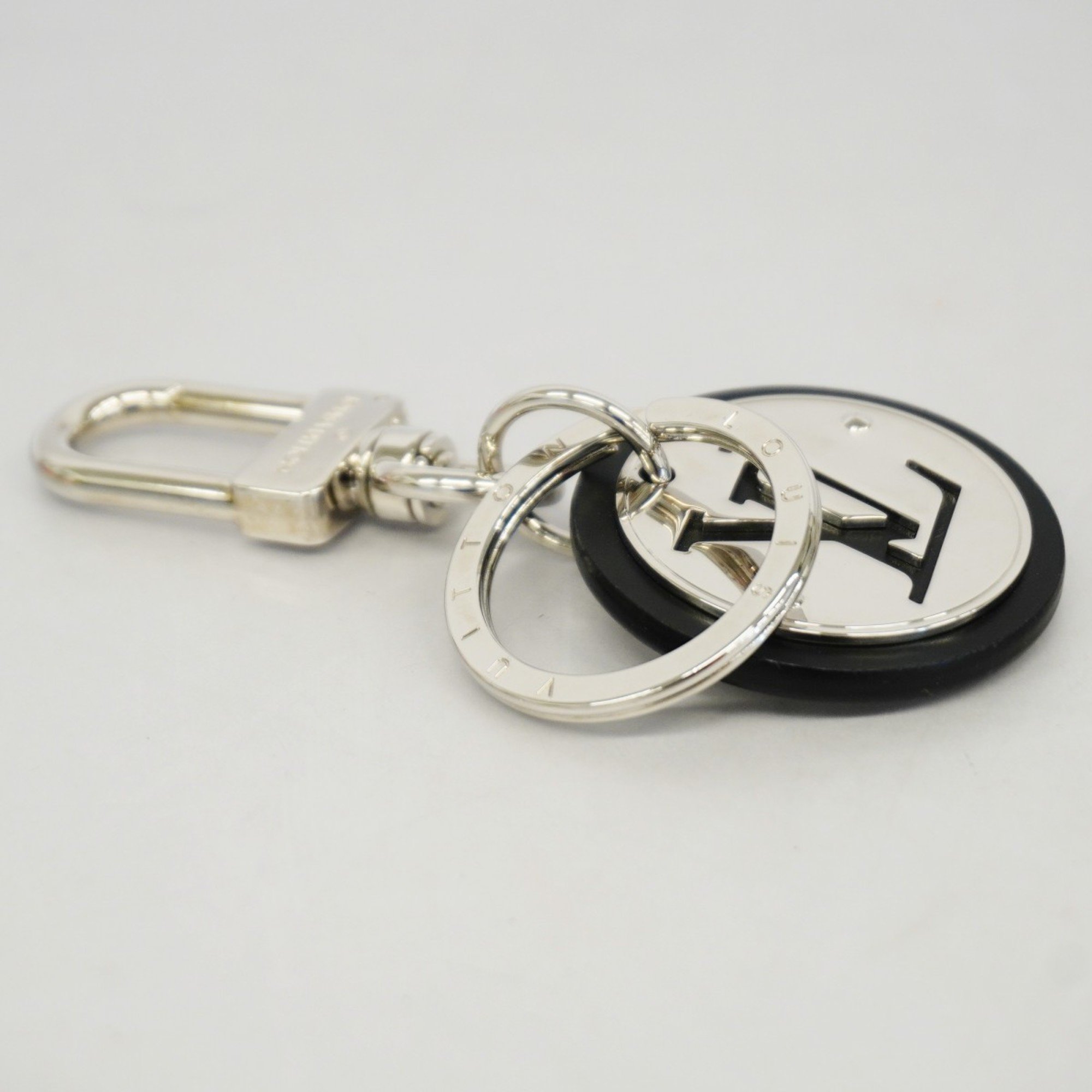 Louis Vuitton Keychain LV Circle M67362 Silver Black Men's