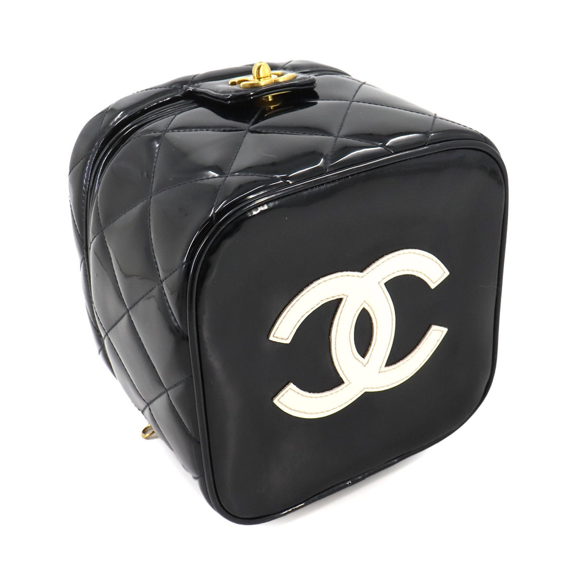 CHANEL Matelasse Vanity Hand Bag Enamel Black Gold Hardware