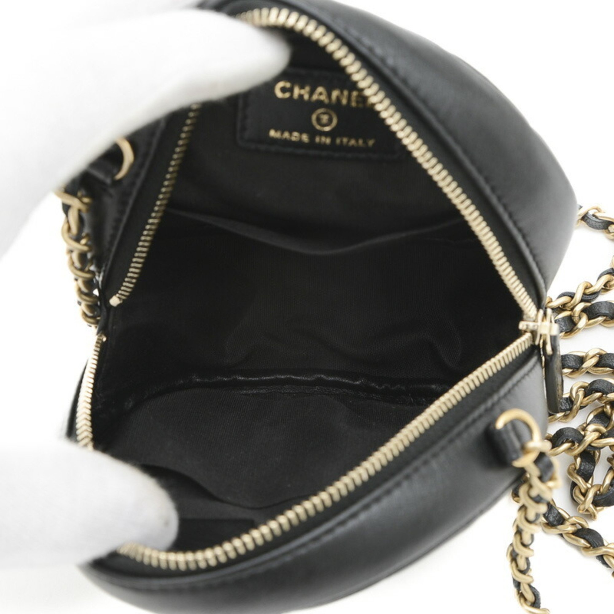 Chanel Matelasse Round Chain Shoulder Bag Lambskin Black A81620