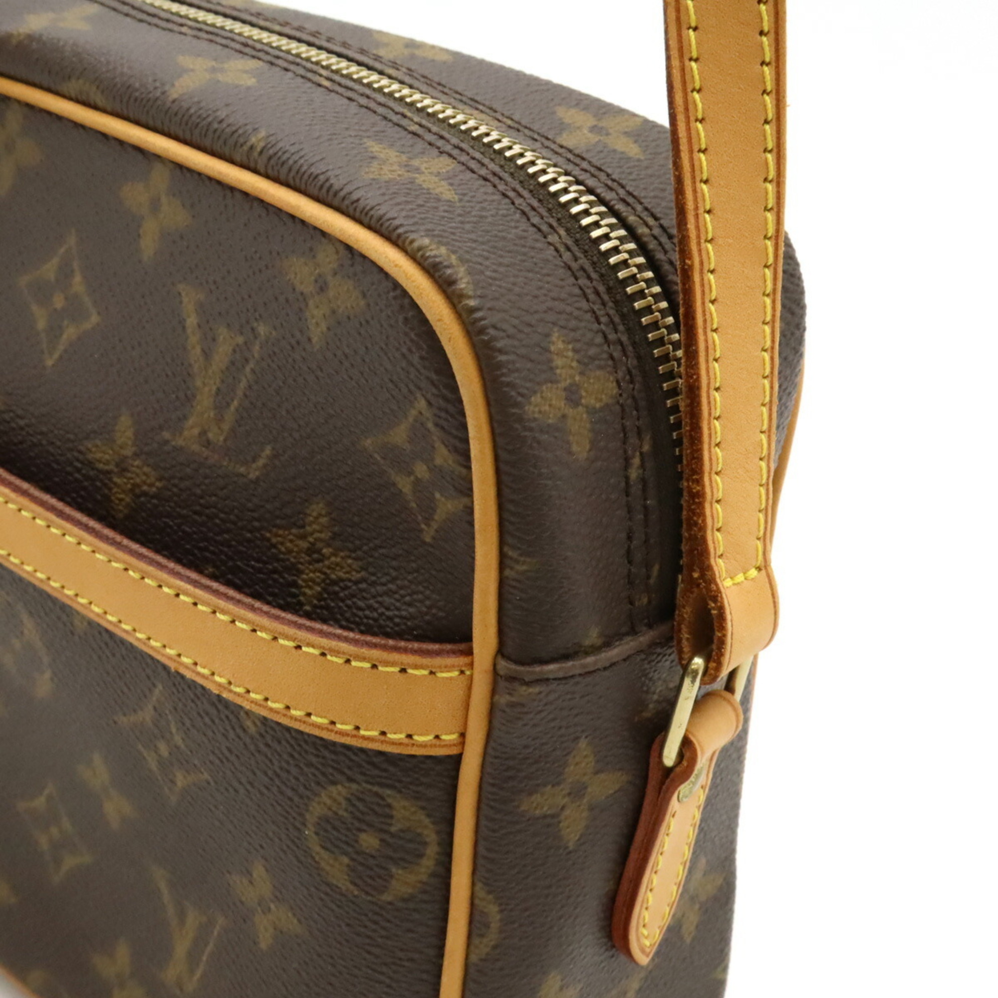 LOUIS VUITTON Louis Vuitton Monogram Trocadero 27 Shoulder Bag Non-sticky M51274