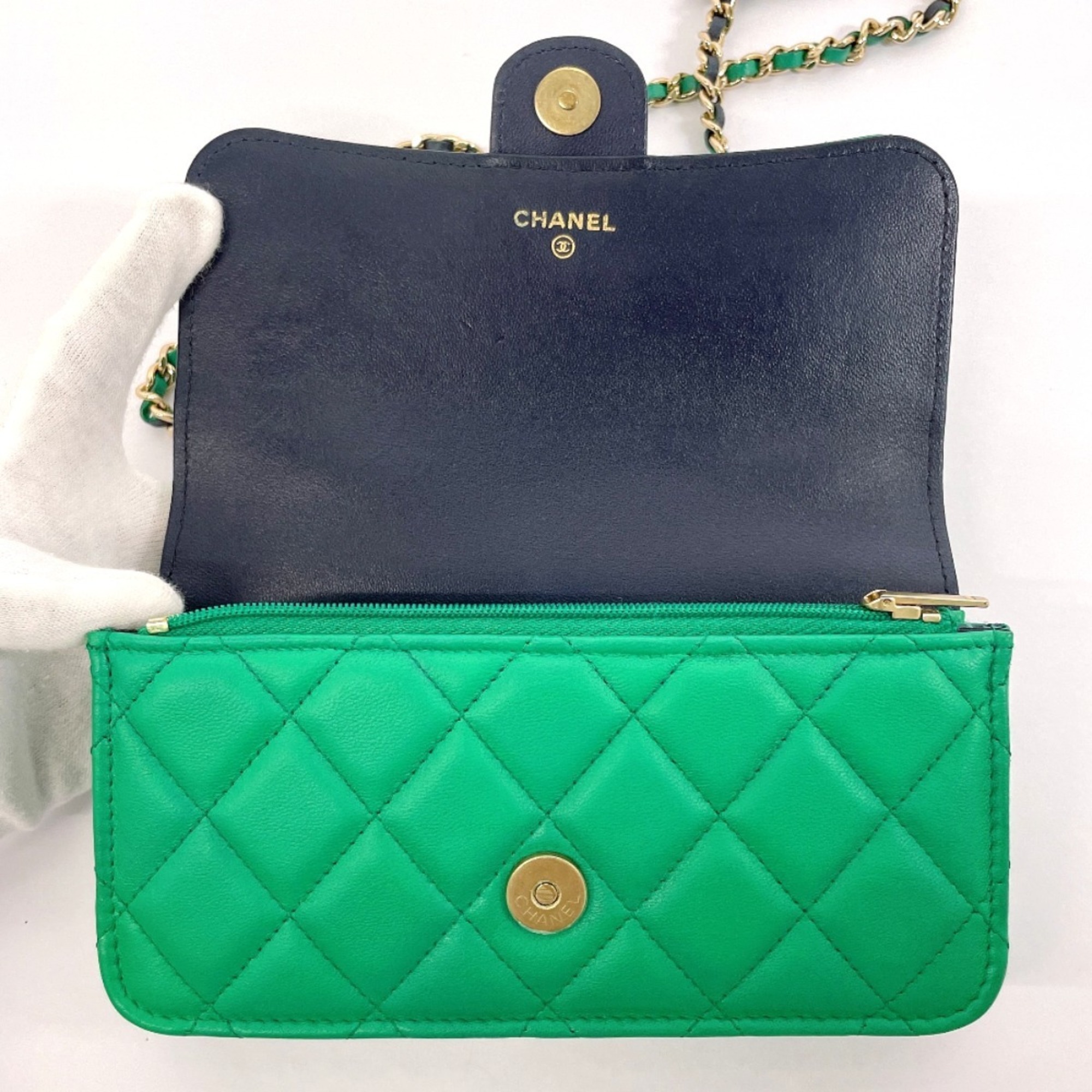 CHANEL Chanel Matelasse Flap Phone Case AP3226 Shoulder Bag Lambskin Green Women's