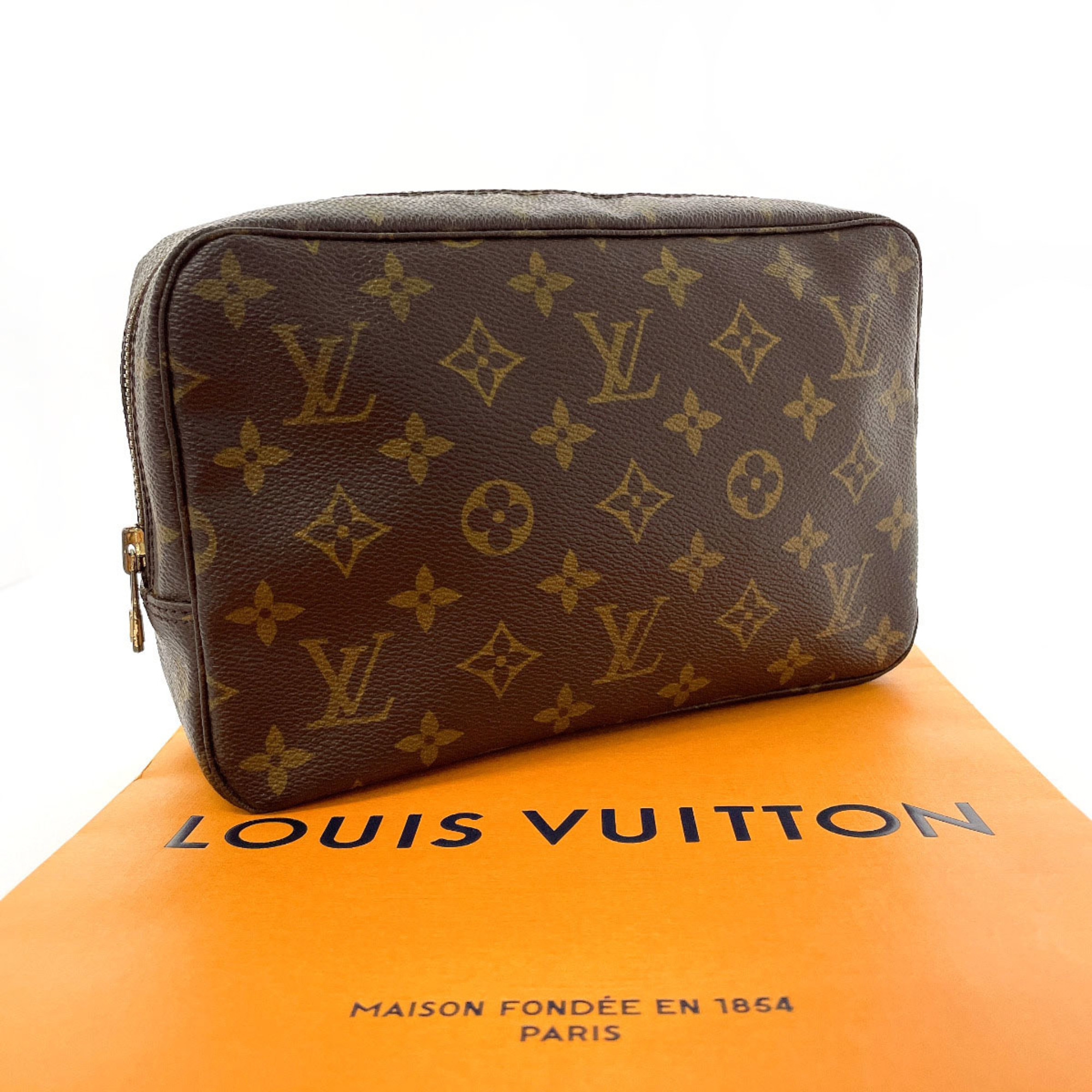 LOUIS VUITTON Louis Vuitton Truss Toilette 23 M47524 Pouch Monogram Canvas Brown Unisex