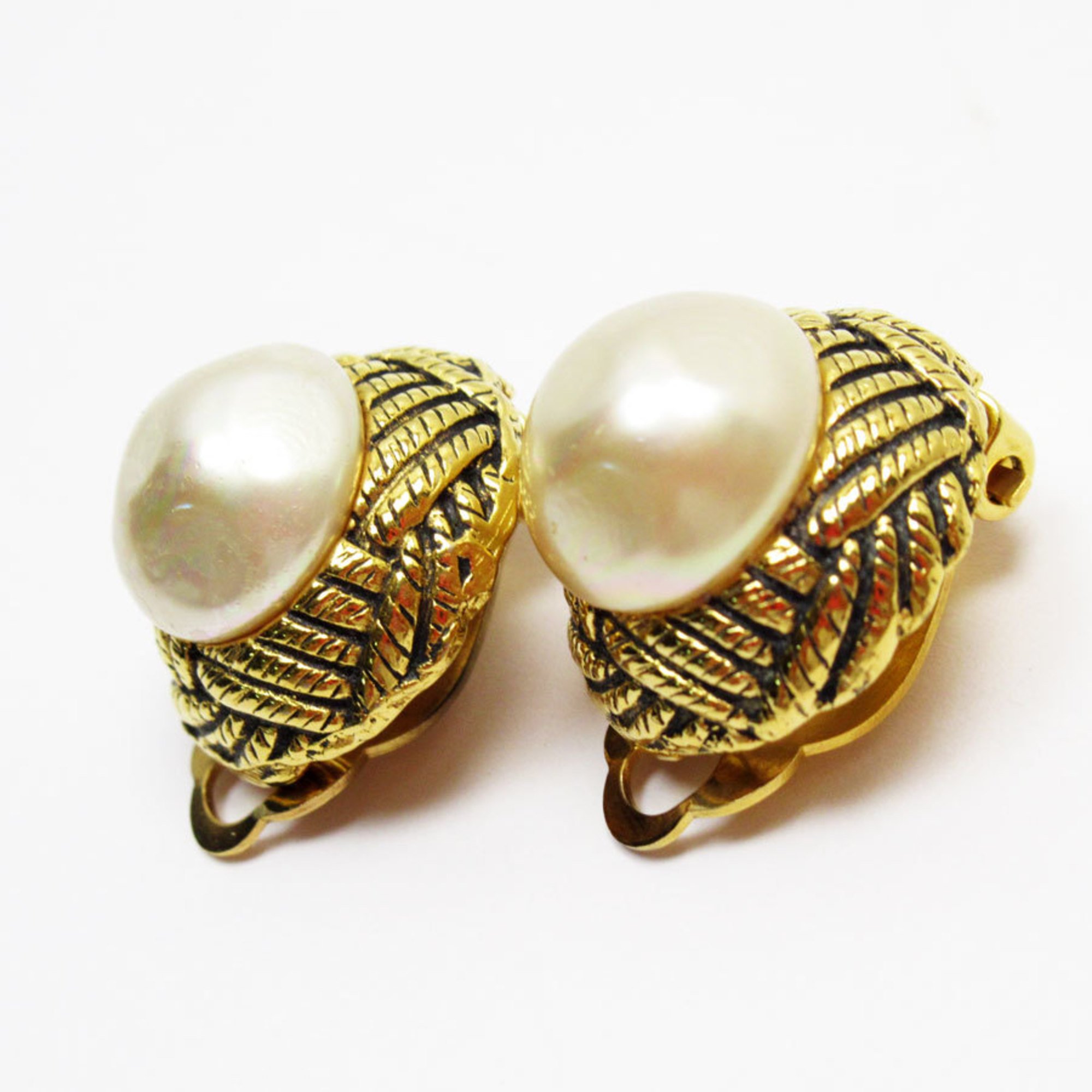 CHANEL Earrings Metal Faux Pearl Gold Off-White Women's w0809i