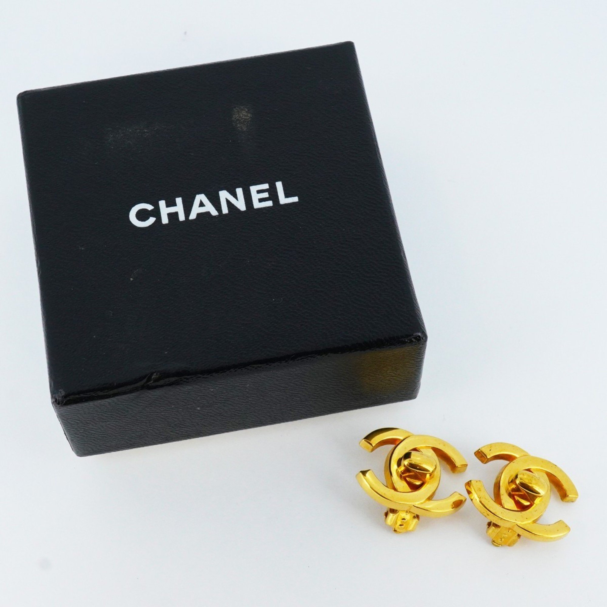 Chanel earrings turn lock GP plated gold ladies