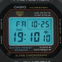 G-SHOCK CASIO Watch DW-5000-1 Reproduction of the first model DW-5000C Screw back EL backlight Released in March 2001 Mikunigaoka store