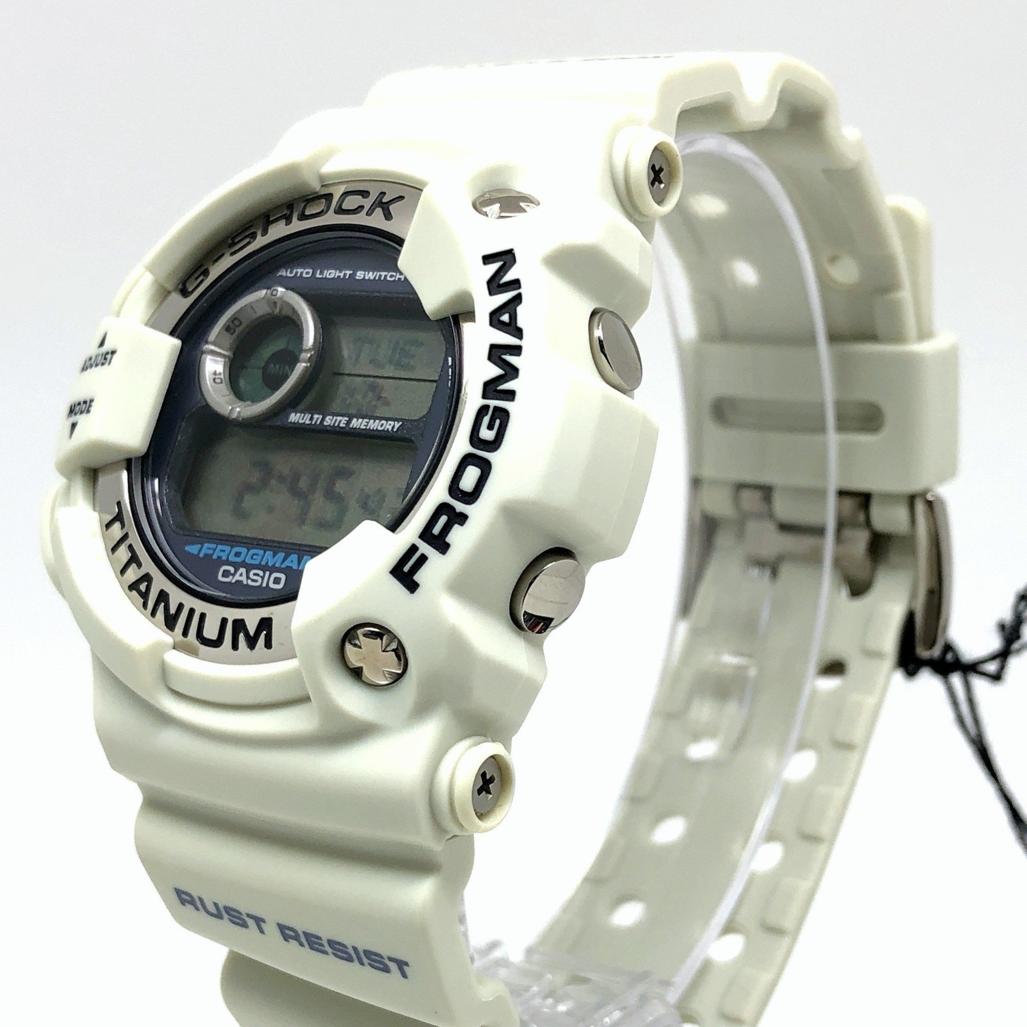 G-SHOCK CASIO Watch DW-9900LG-8 FROGMAN MEN IN WHITE GRAY Frogman Men in White Gray 3rd generation compact model released May 2000 Mikunigaoka store