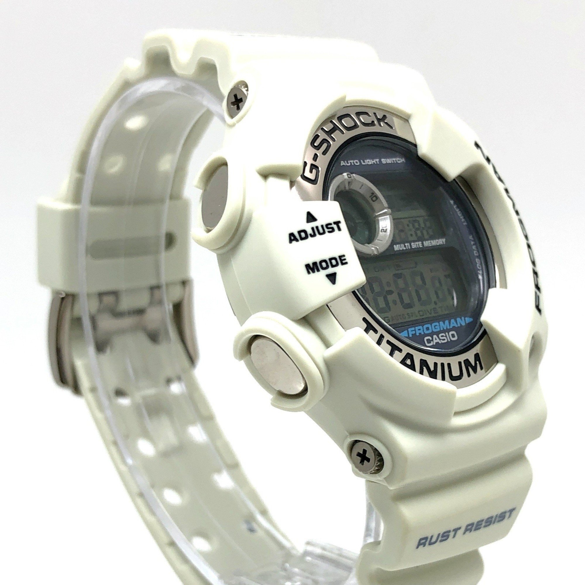 G-SHOCK CASIO Watch DW-9900LG-8 FROGMAN MEN IN WHITE GRAY Frogman Men in White Gray 3rd generation compact model released May 2000 Mikunigaoka store