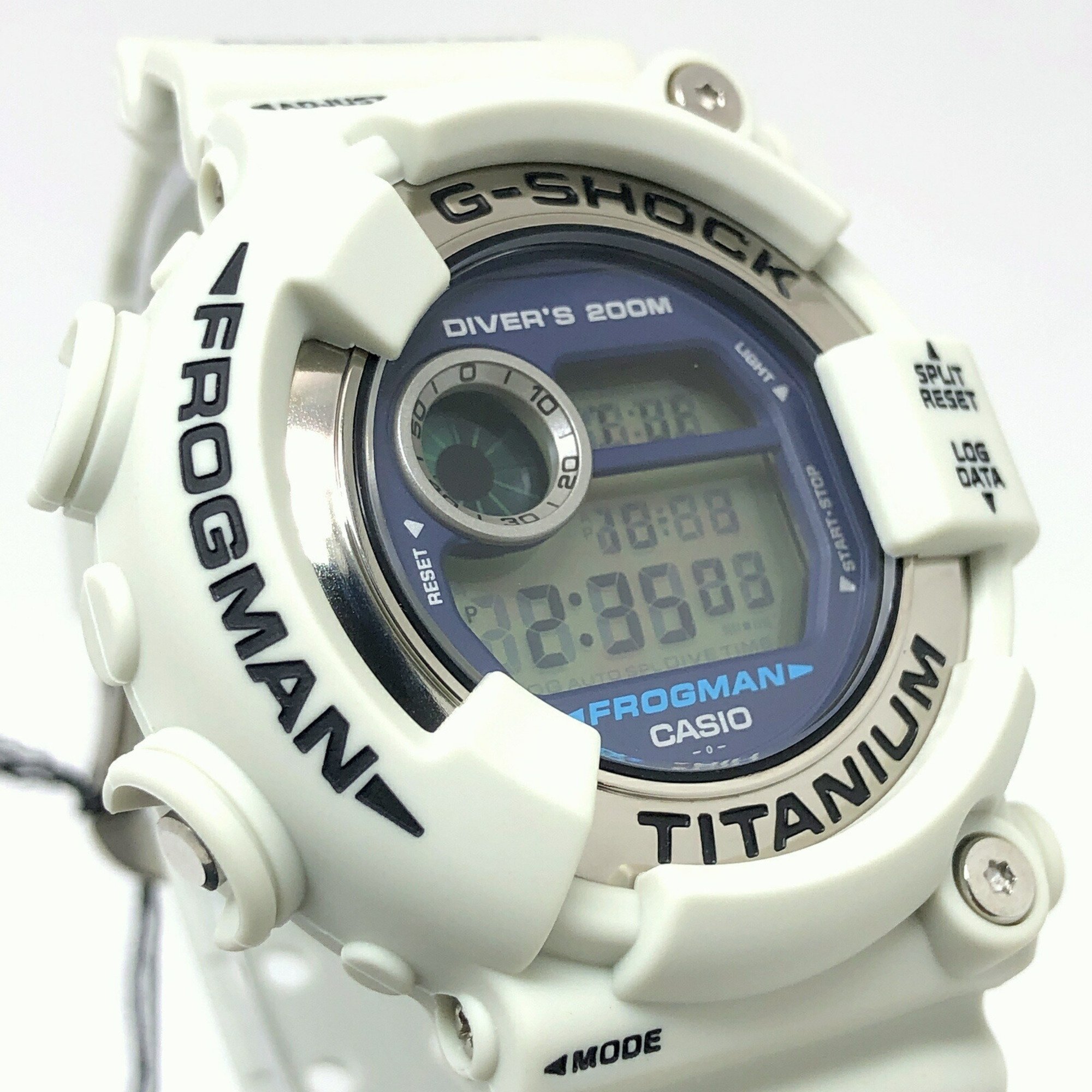 G-SHOCK CASIO Watch DW-8200LG-8 FROGMAN Men in White Gray Frogman Frog Diving EL Released May 2000 Mikunigaoka Store