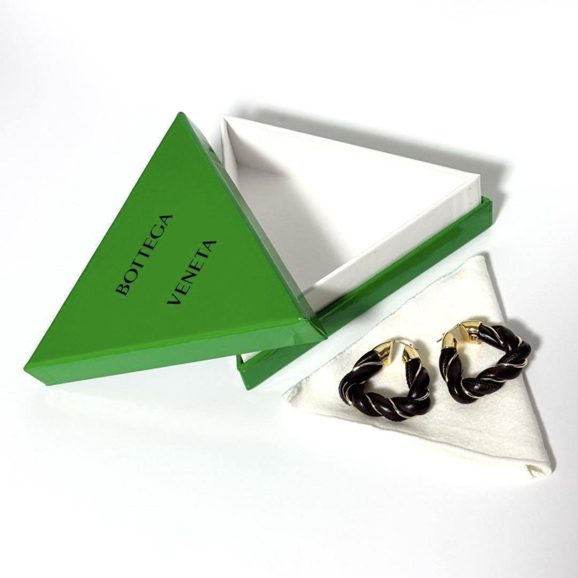 BOTTEGA VENETA Women's Hoop Triangle Twist Earrings in 925 Silver and Leather