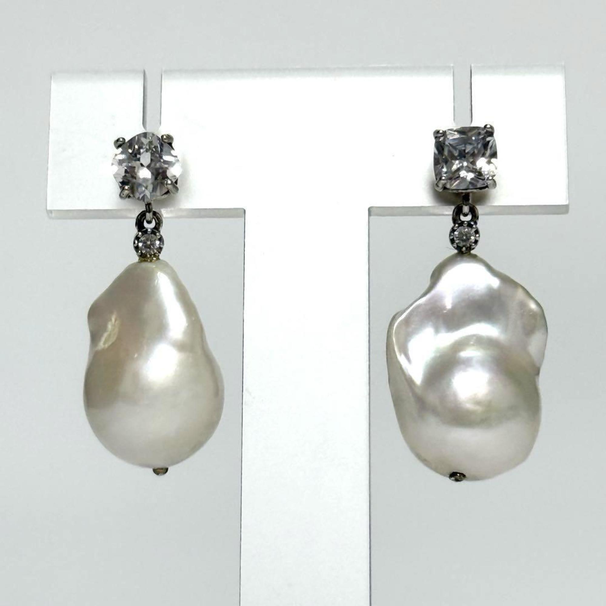 BOTTEGA VENETA Women's Drop Earrings, Pearl, Silver