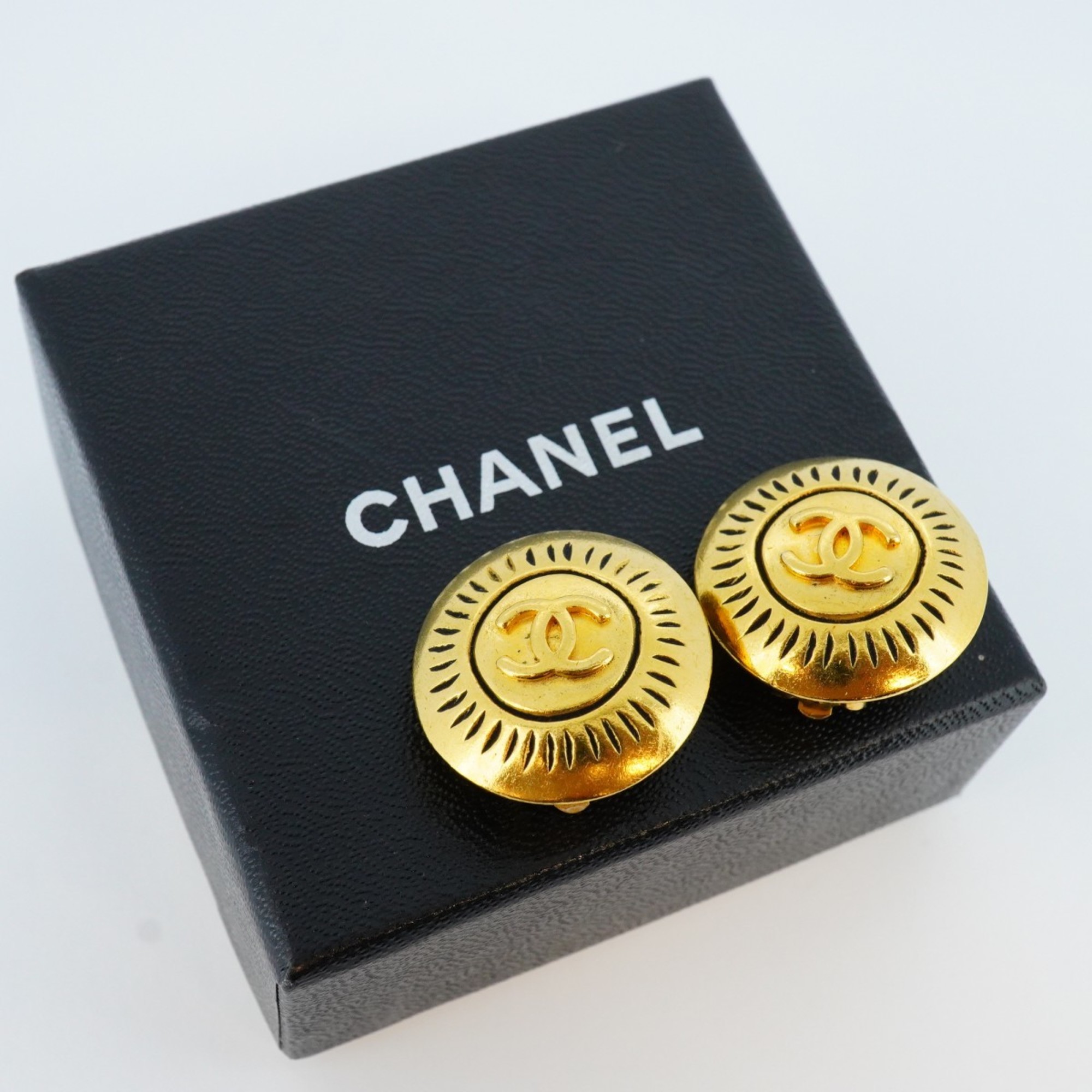 Chanel Earrings Coco Mark Circle GP Plated Gold Ladies