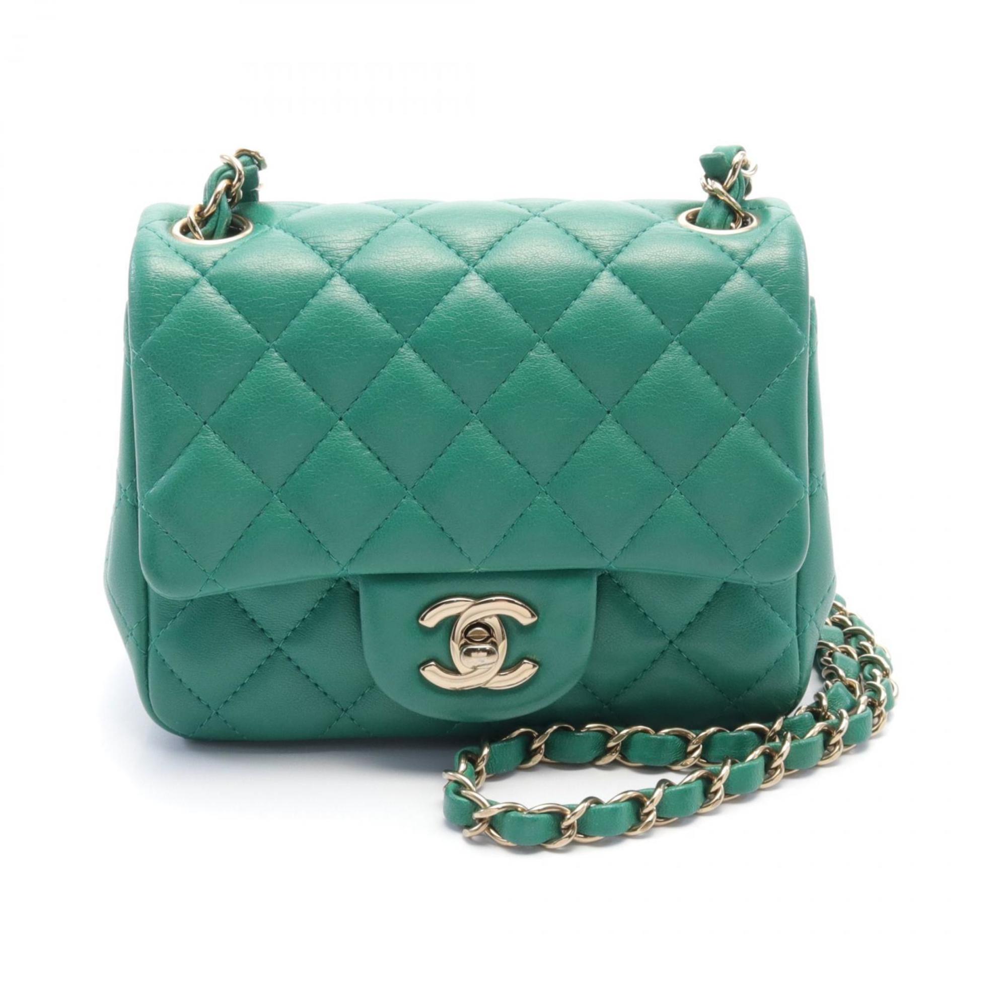 CHANEL Matelasse Shoulder Bag Leather Women's Green 35200